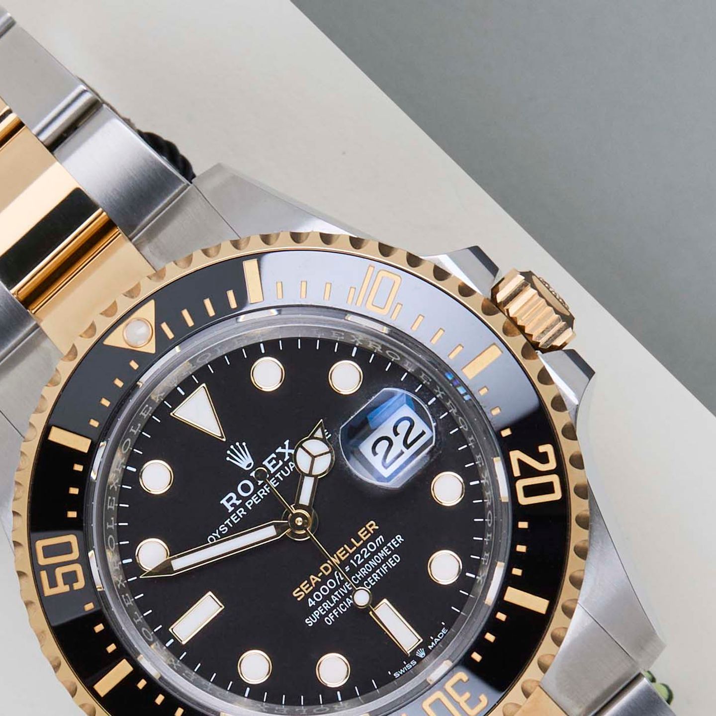 Rolex Sea-Dweller 126603 (2023) - Black dial 43 mm Gold/Steel case (3/8)