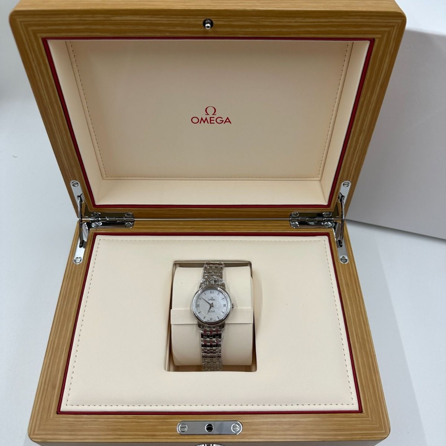 Omega De Ville Prestige 424.10.27.60.05.001 (2024) - Parelmoer wijzerplaat 27mm Staal (3/8)