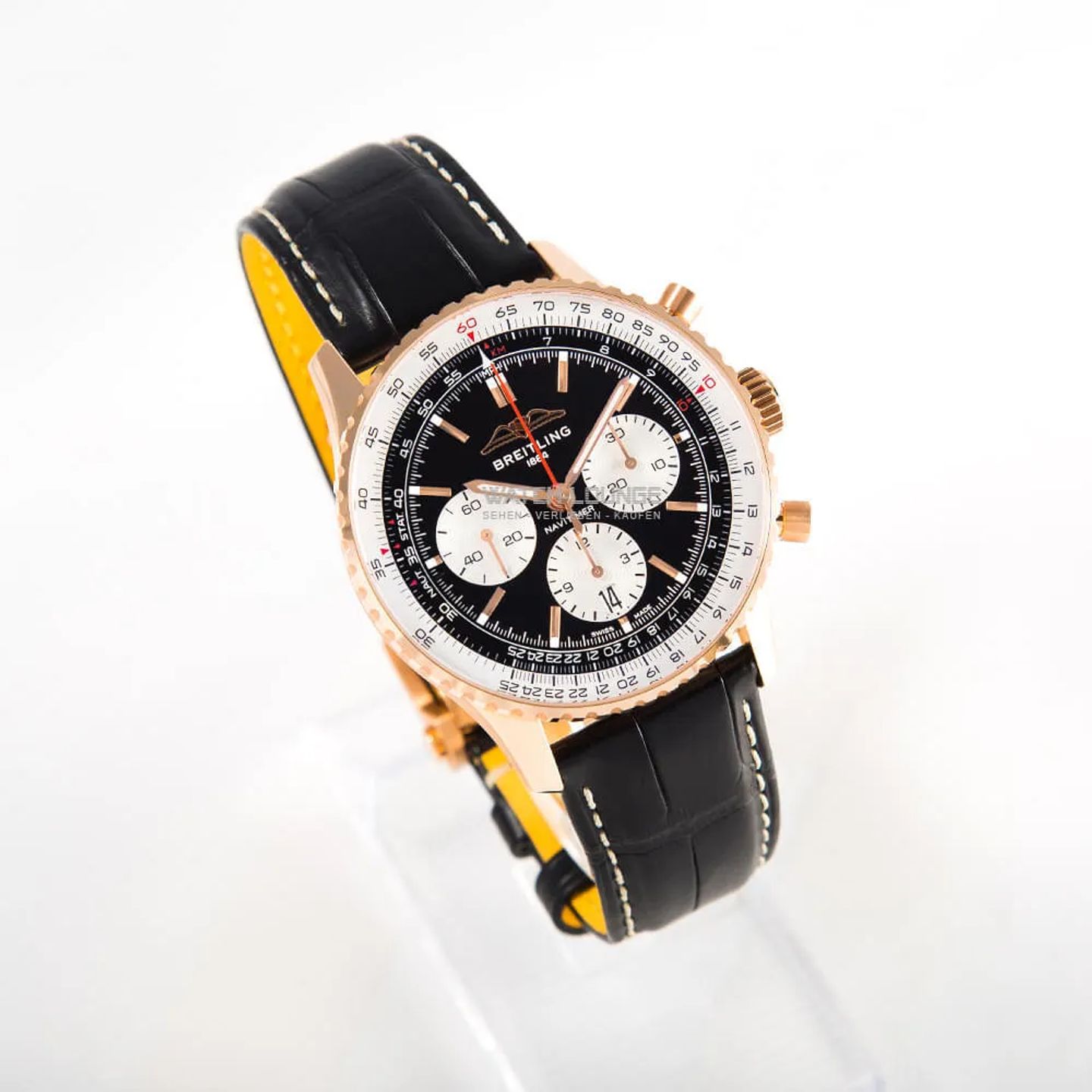 Breitling Navitimer 1 B01 Chronograph RB0138211B1P1 (2026) - Black dial 43 mm Red Gold case (4/8)