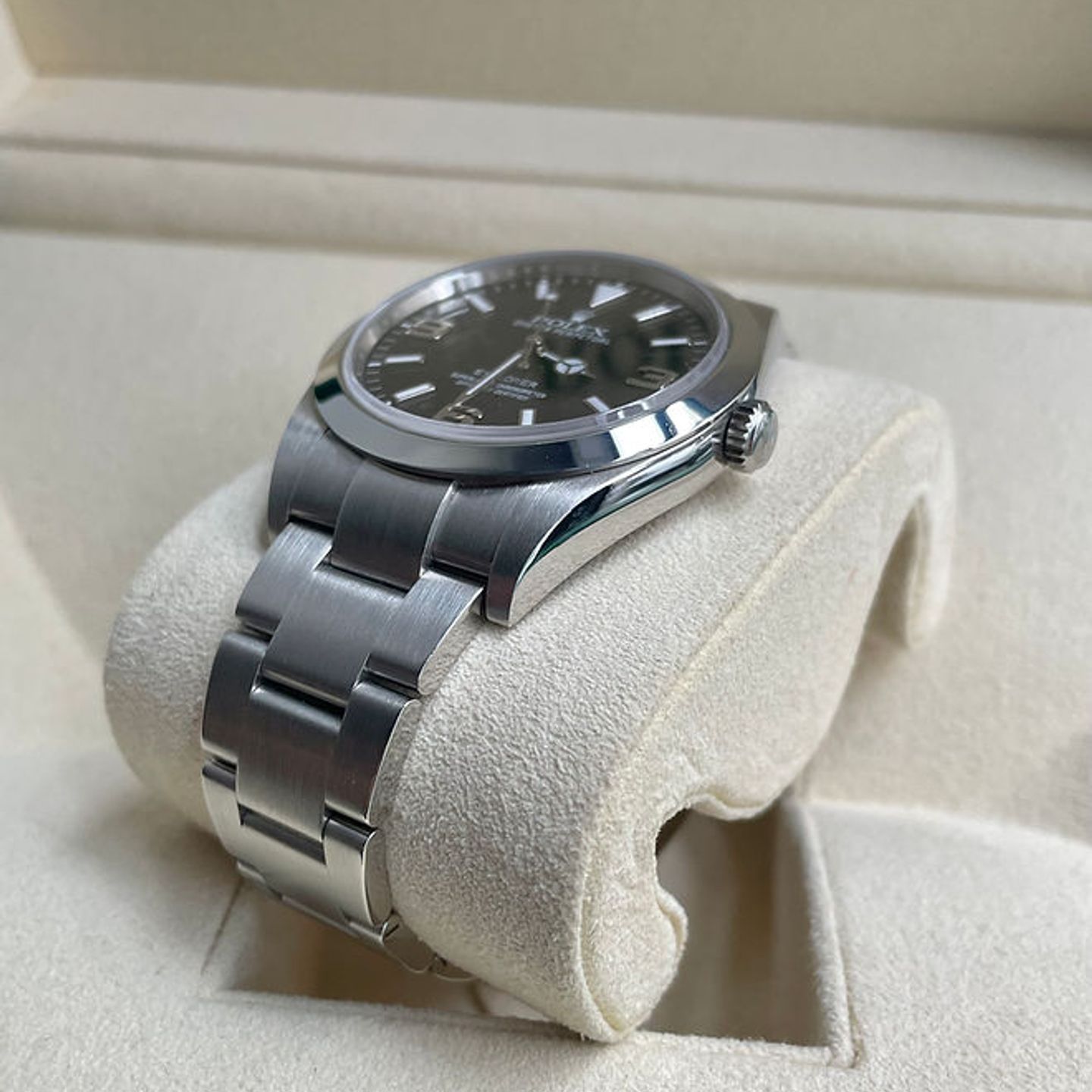 Rolex Explorer 214270 - (4/7)