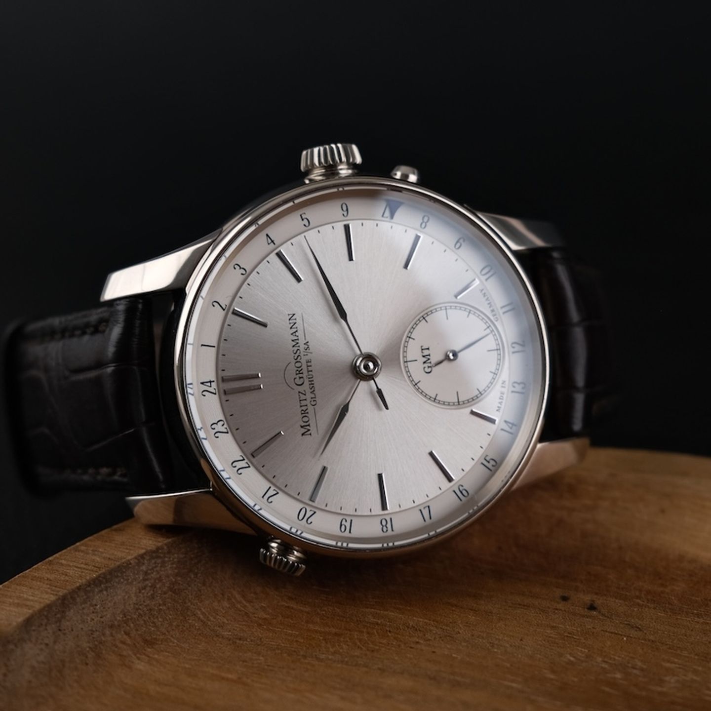 Moritz Grossmann GMT MG002155 (2019) - Silver dial 41 mm White Gold case (5/8)