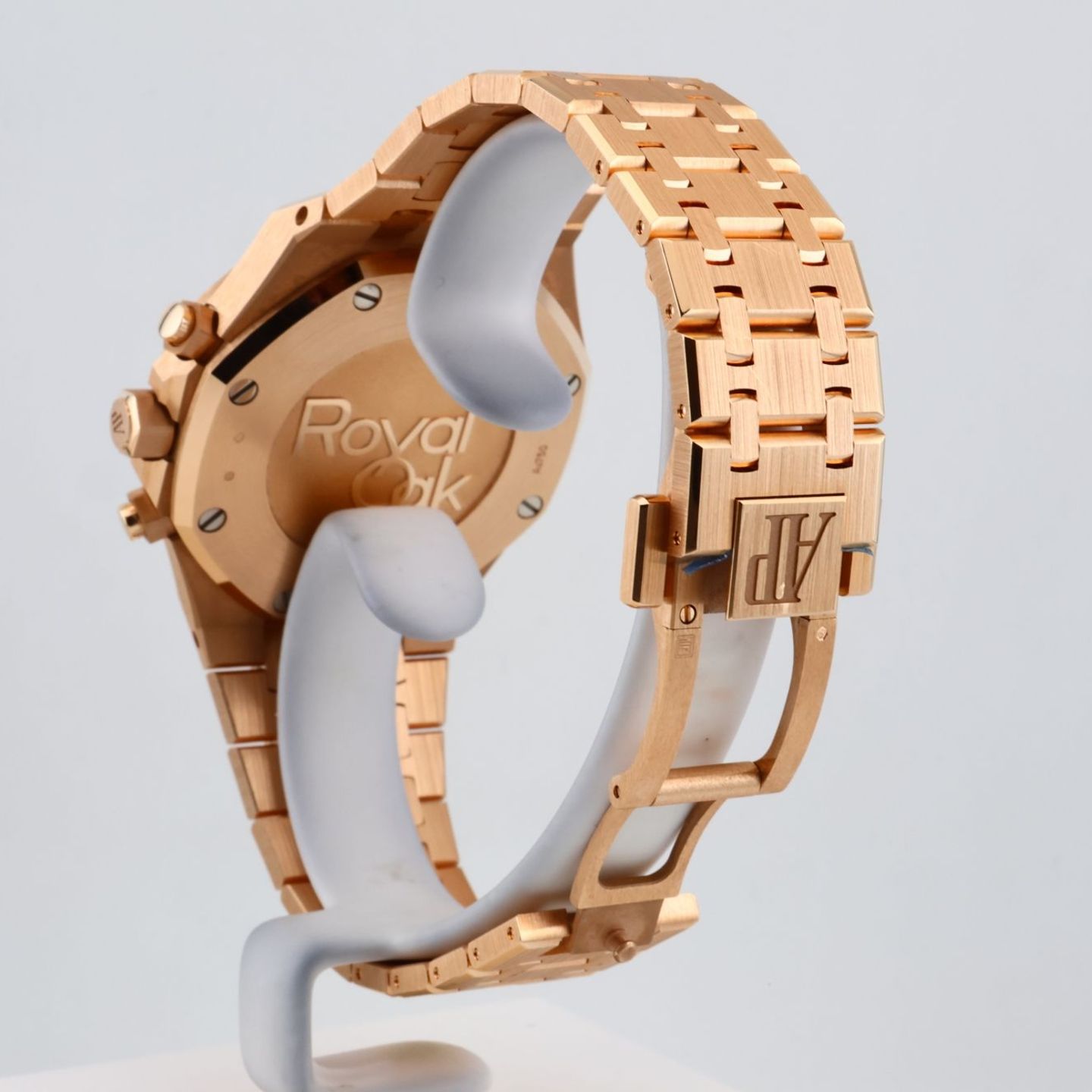 Audemars Piguet Royal Oak Chronograph 26715OR.OO.1356OR.01 (2025) - Blue dial 38 mm Rose Gold case (5/8)