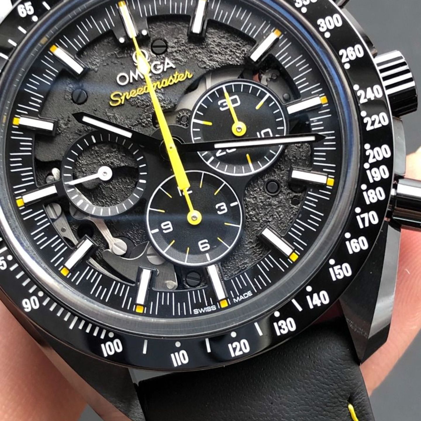 Omega Speedmaster Professional Moonwatch 311.92.44.30.01.001 (2023) - Black dial 44 mm Ceramic case (7/8)