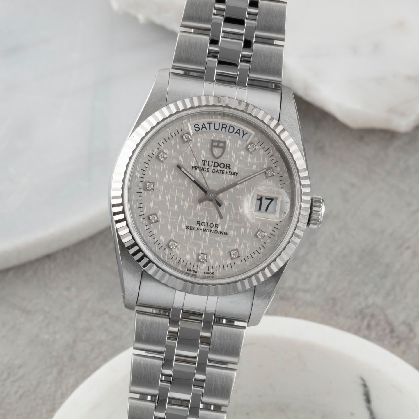 Tudor Prince Date 76214 - (3/8)