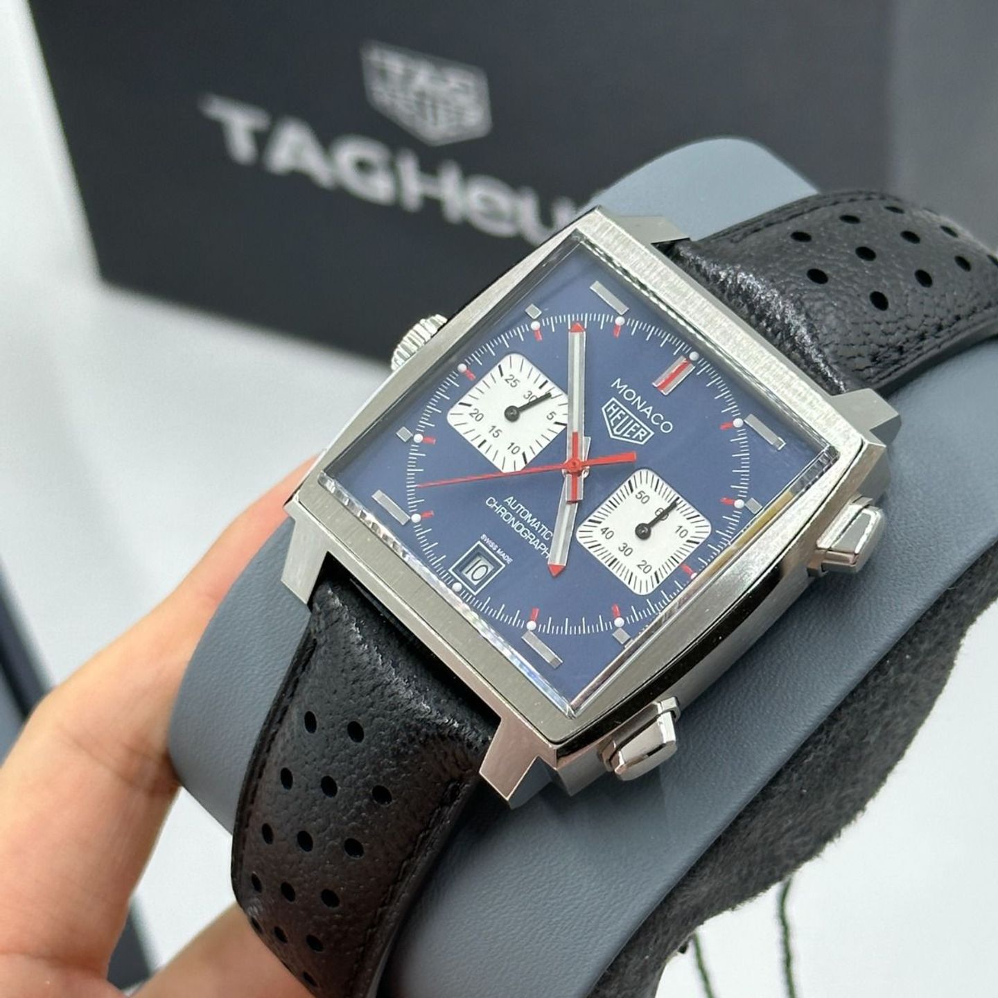 TAG Heuer Monaco Calibre 11 CAW211P.FC6356 (2023) - Blauw wijzerplaat 39mm Staal (6/8)