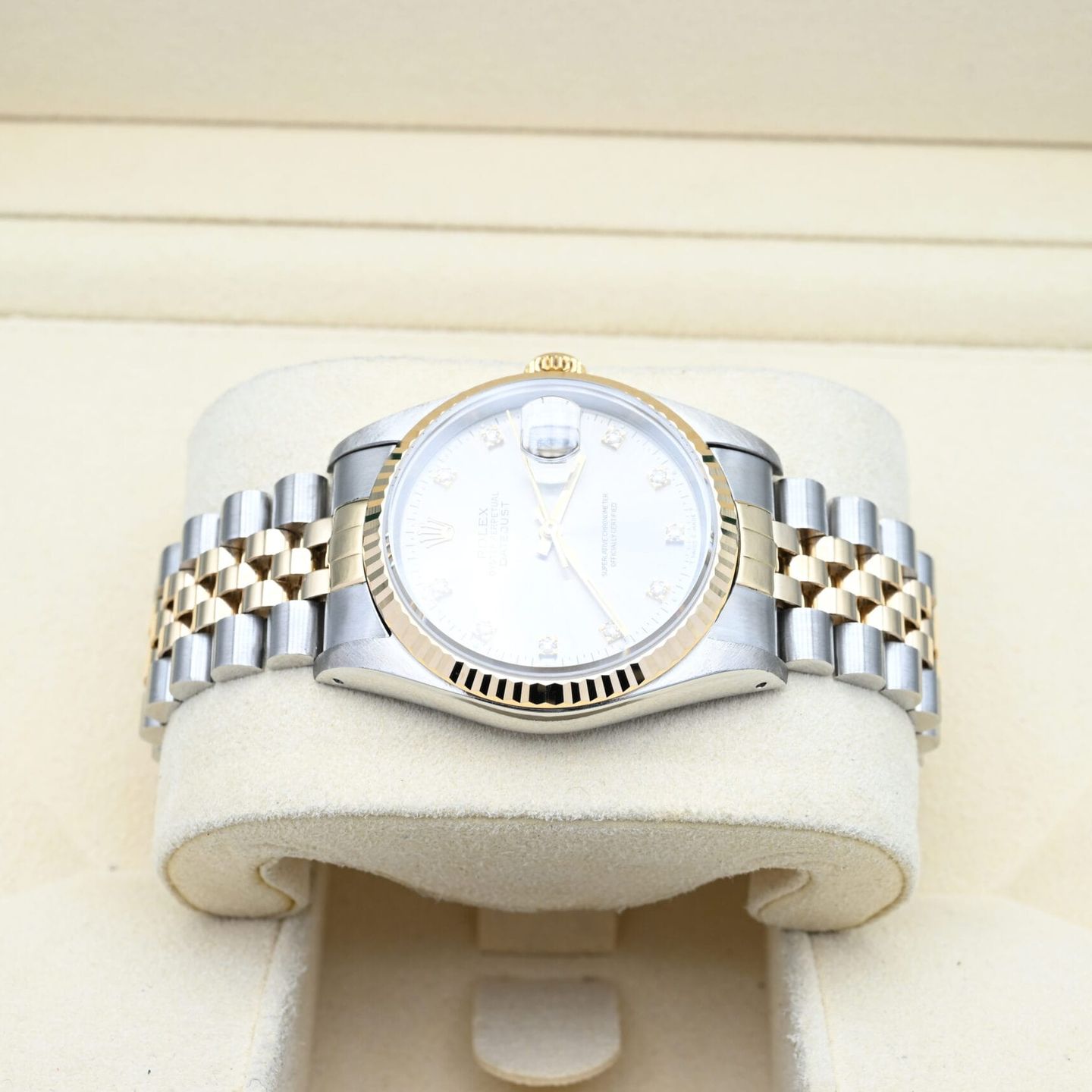 Rolex Datejust 36 16233 (2002) - Grijs wijzerplaat 36mm Goud/Staal (3/7)