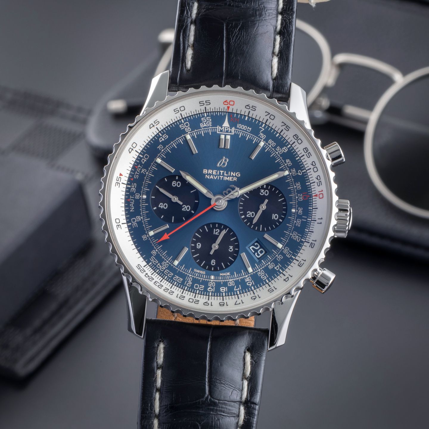 Breitling Navitimer AB0121 (2019) - 43mm Staal (3/8)