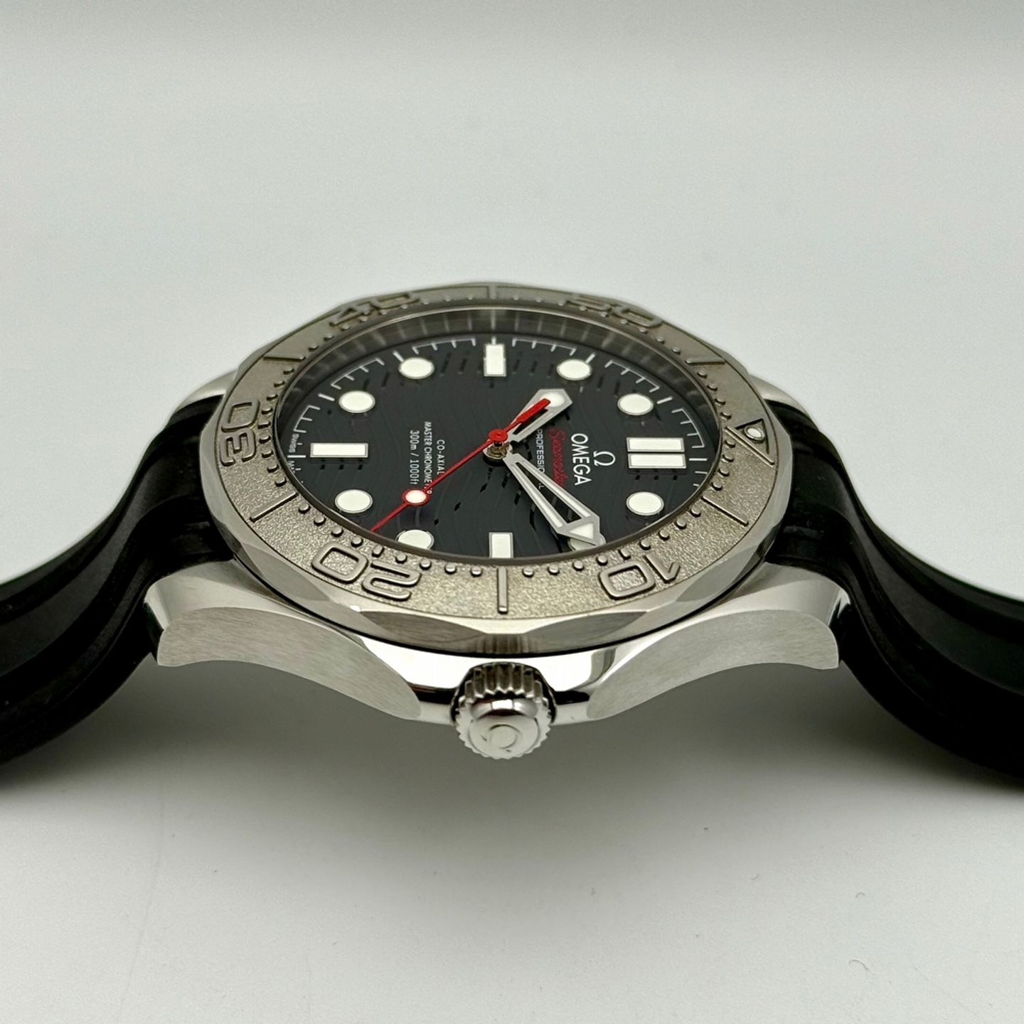 Omega Seamaster Diver 300 M 210.30.42.20.01.002 - (12/16)
