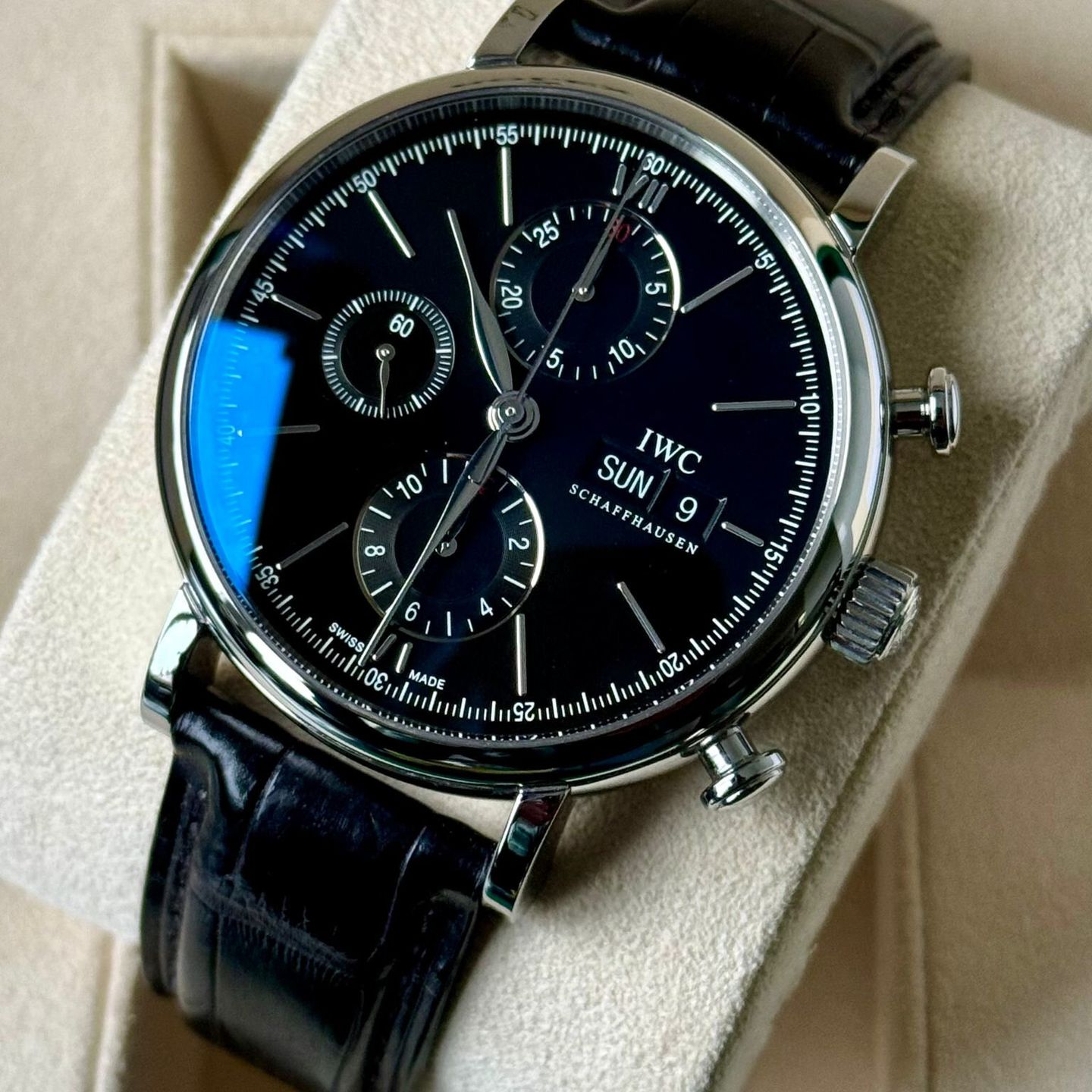 IWC Portofino Chronograph IW391008 (2018) - Black dial 42 mm Steel case (3/7)