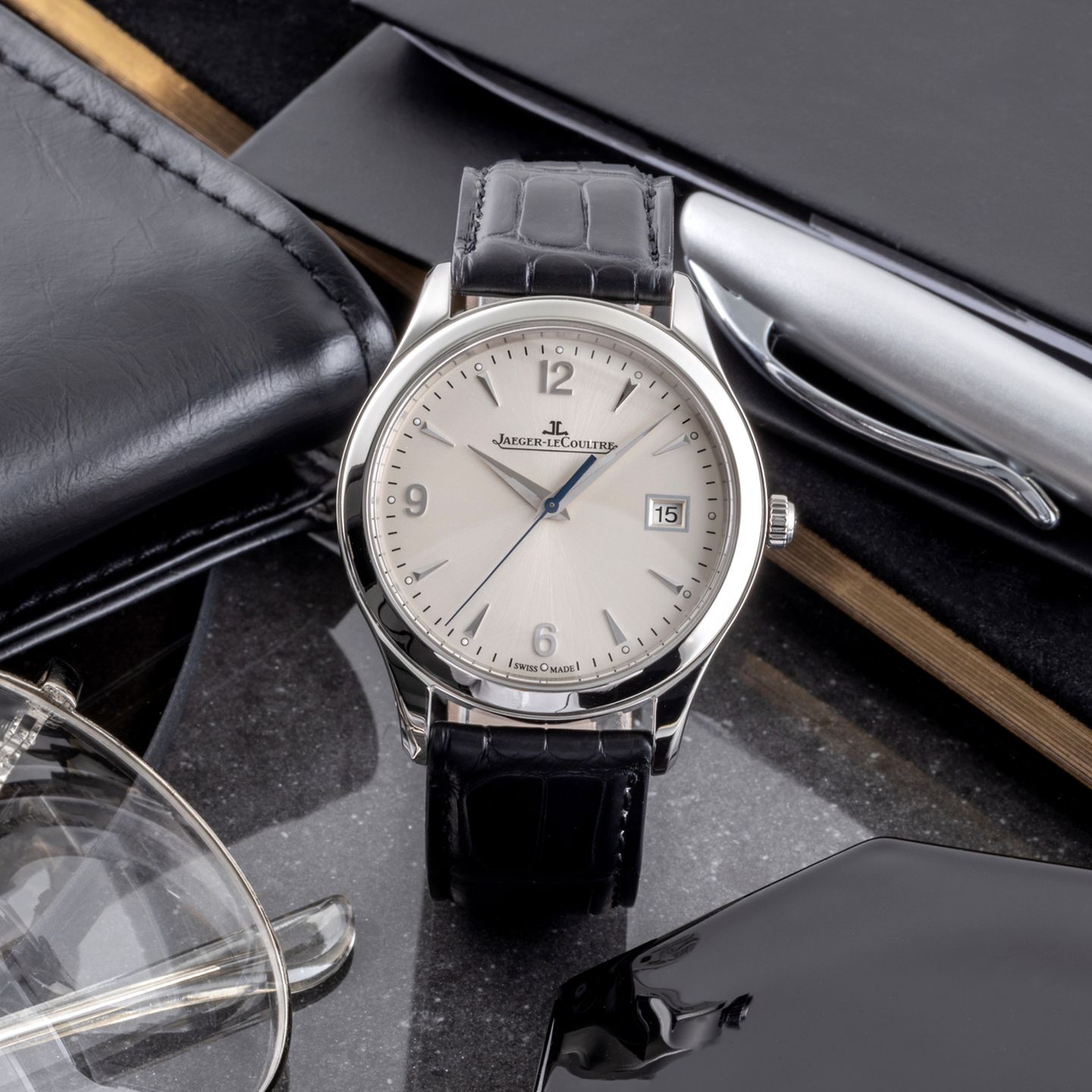 Jaeger-LeCoultre Master Control Date Q1548420 - (1/8)