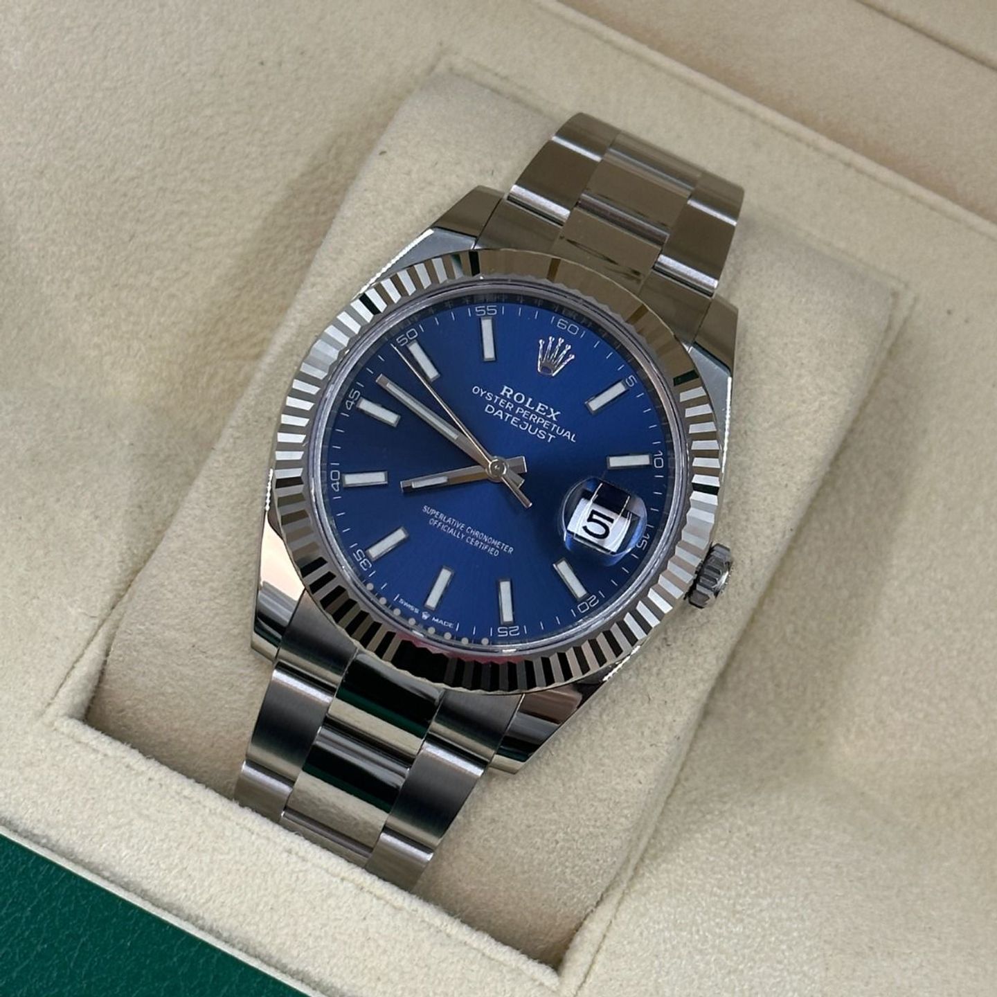 Rolex Sky-Dweller 336934 (2024) - Blue dial 42 mm Gold/Steel case (8/8)