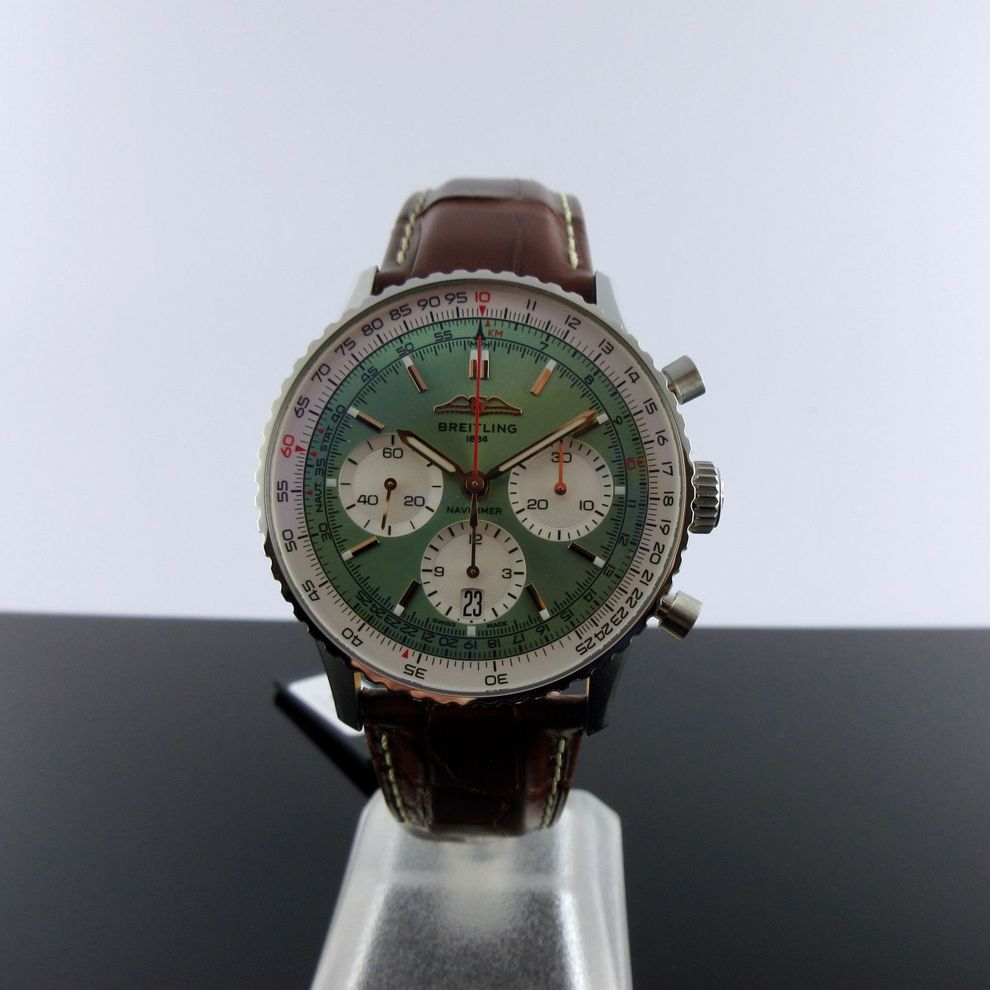 Breitling Navitimer AB0139211L1P1 (2024) - Groen wijzerplaat 41mm Staal (1/8)