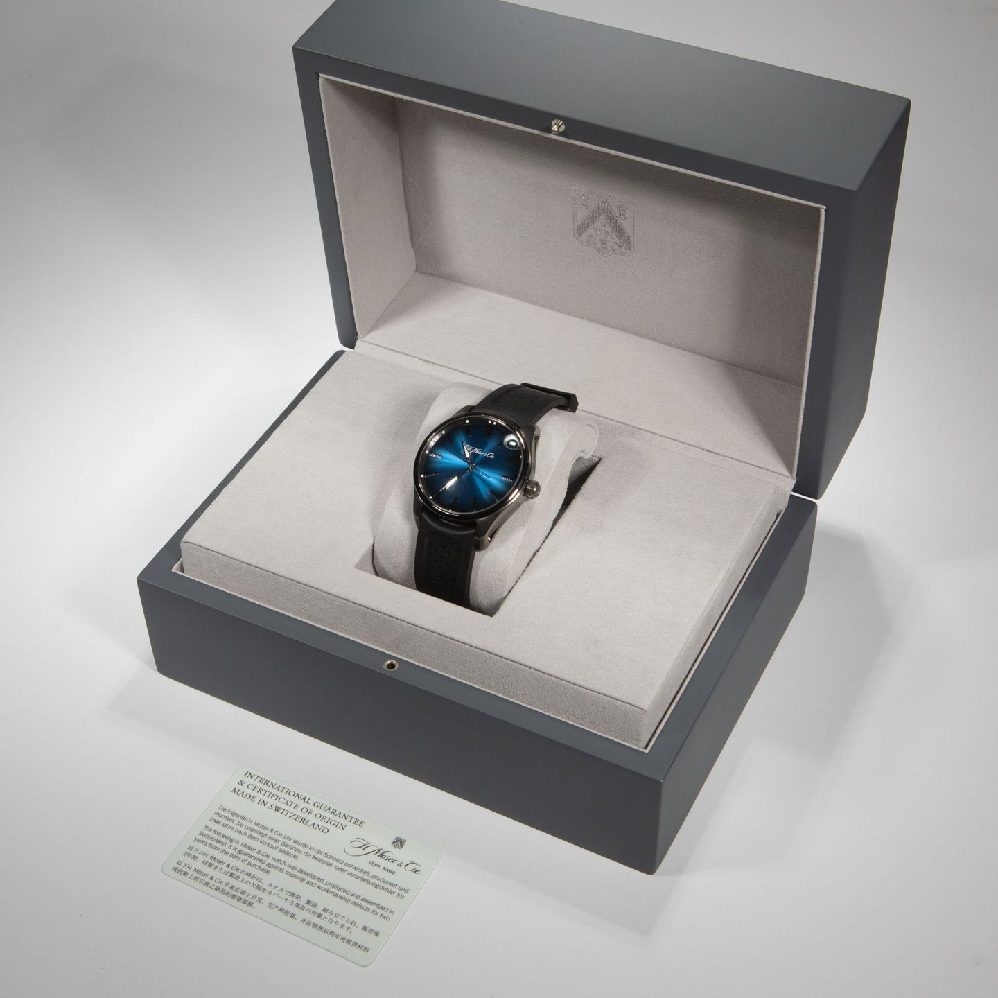 H. Moser & Cie. Pioneer 3200-1205 - (2/5)