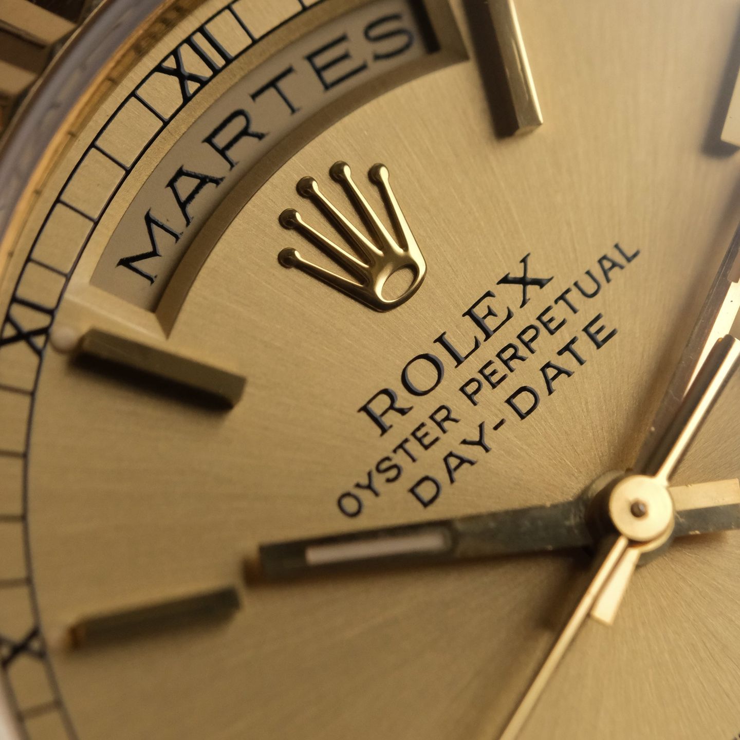 Rolex Day-Date 36 18238 (1991) - Champagne dial 36 mm Yellow Gold case (6/8)