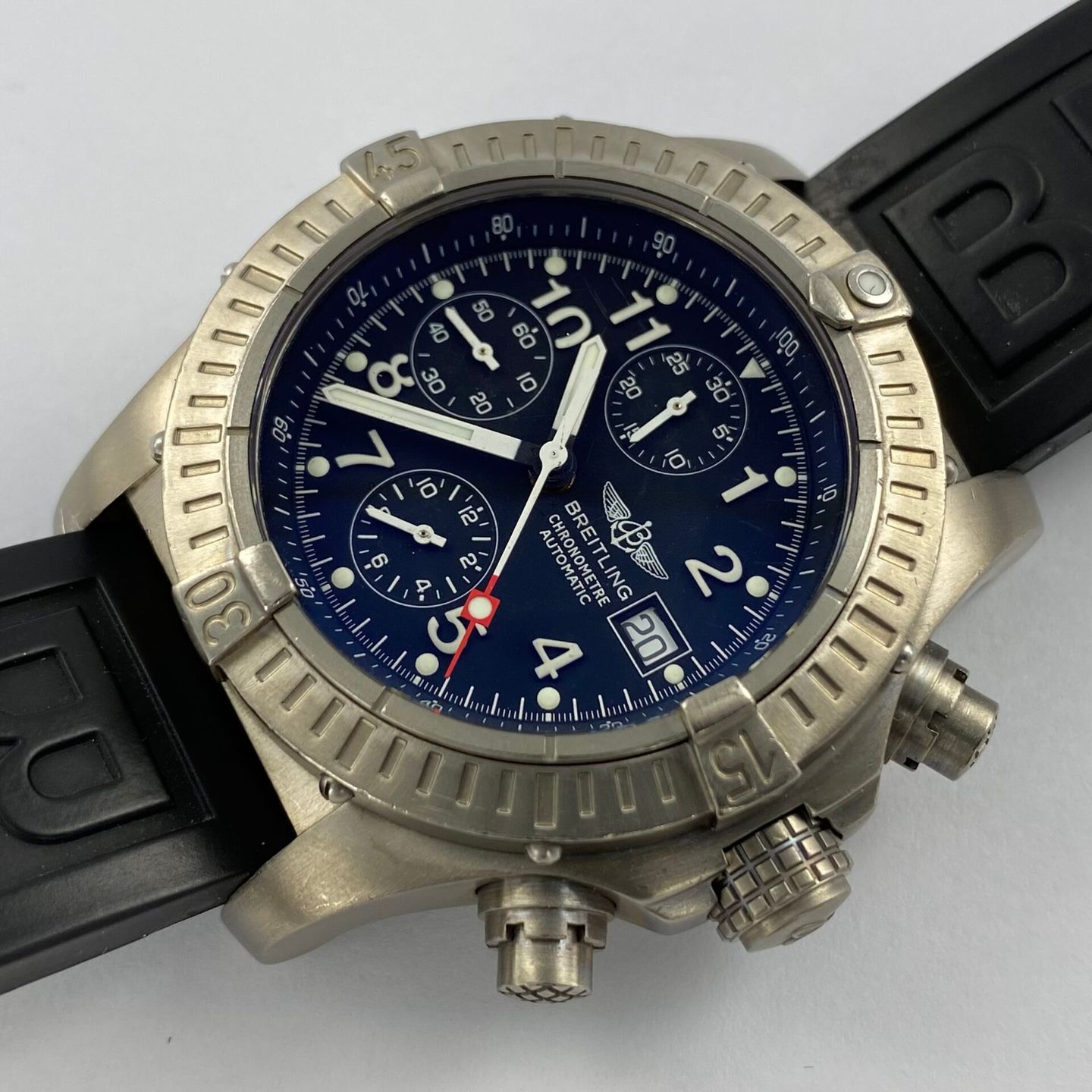 Breitling Avenger E13360 - (4/6)