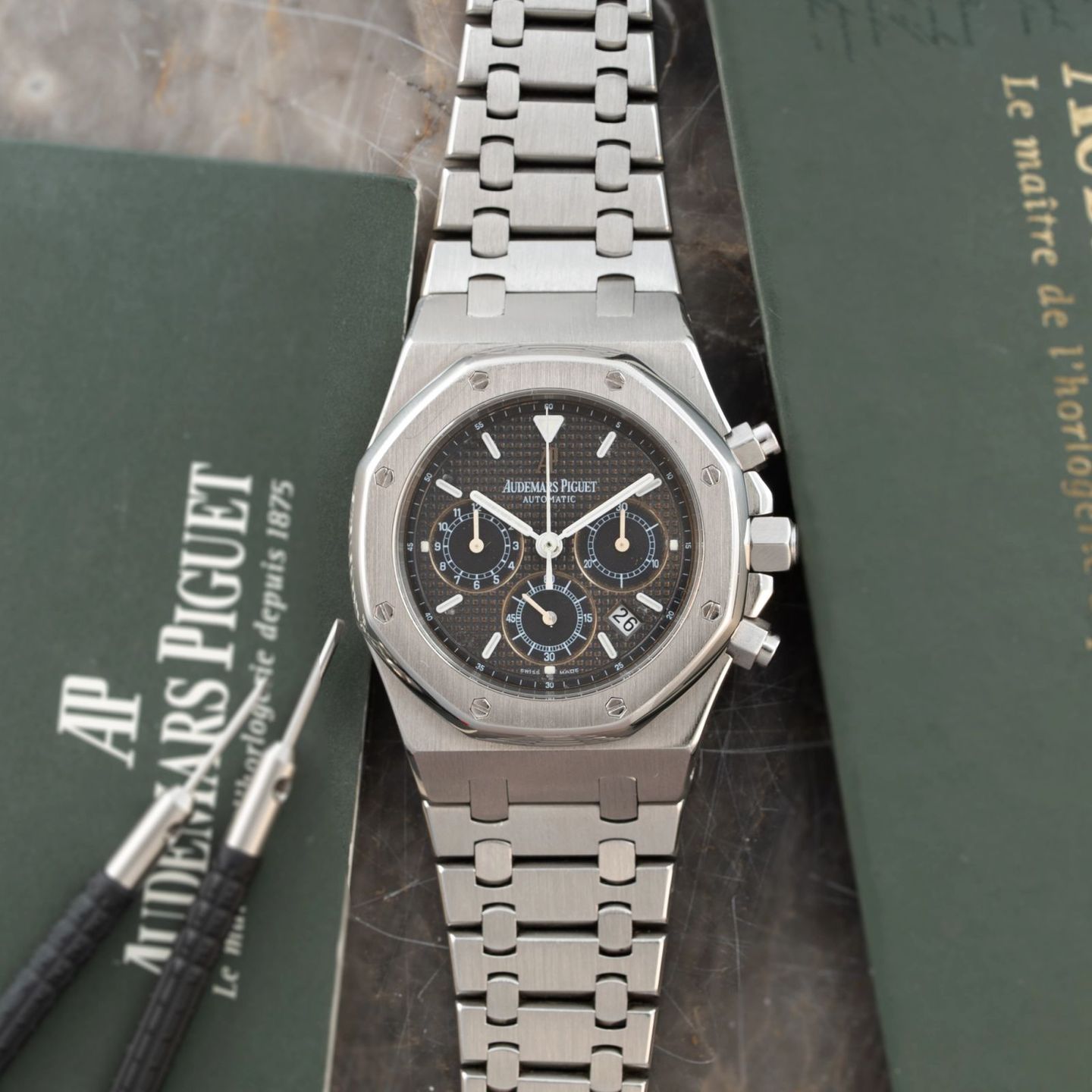 Audemars Piguet Royal Oak Chronograph 25860ST.OO.1110ST.02 (2002) - Blue dial 39 mm Steel case (6/8)