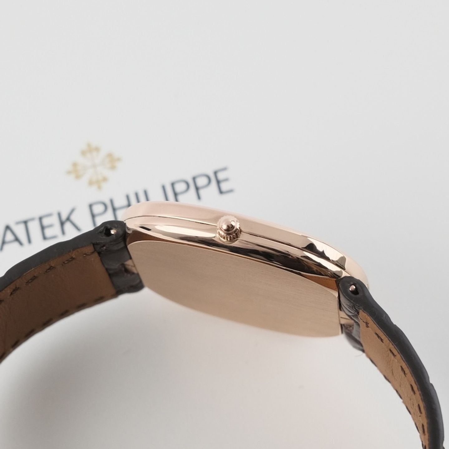 Patek Philippe Golden Ellipse 3738/100 (2007) - Brown dial 32 mm Yellow Gold case (5/8)
