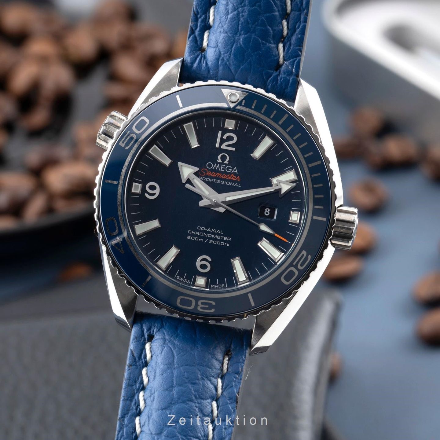 Omega Seamaster Planet Ocean 232.92.38.20.03.001 (Unknown (random serial)) - Blue dial 38 mm Titanium case (1/8)