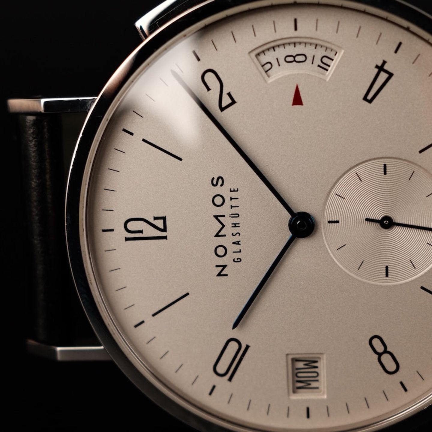 NOMOS Tangomat GMT 635 - (3/8)