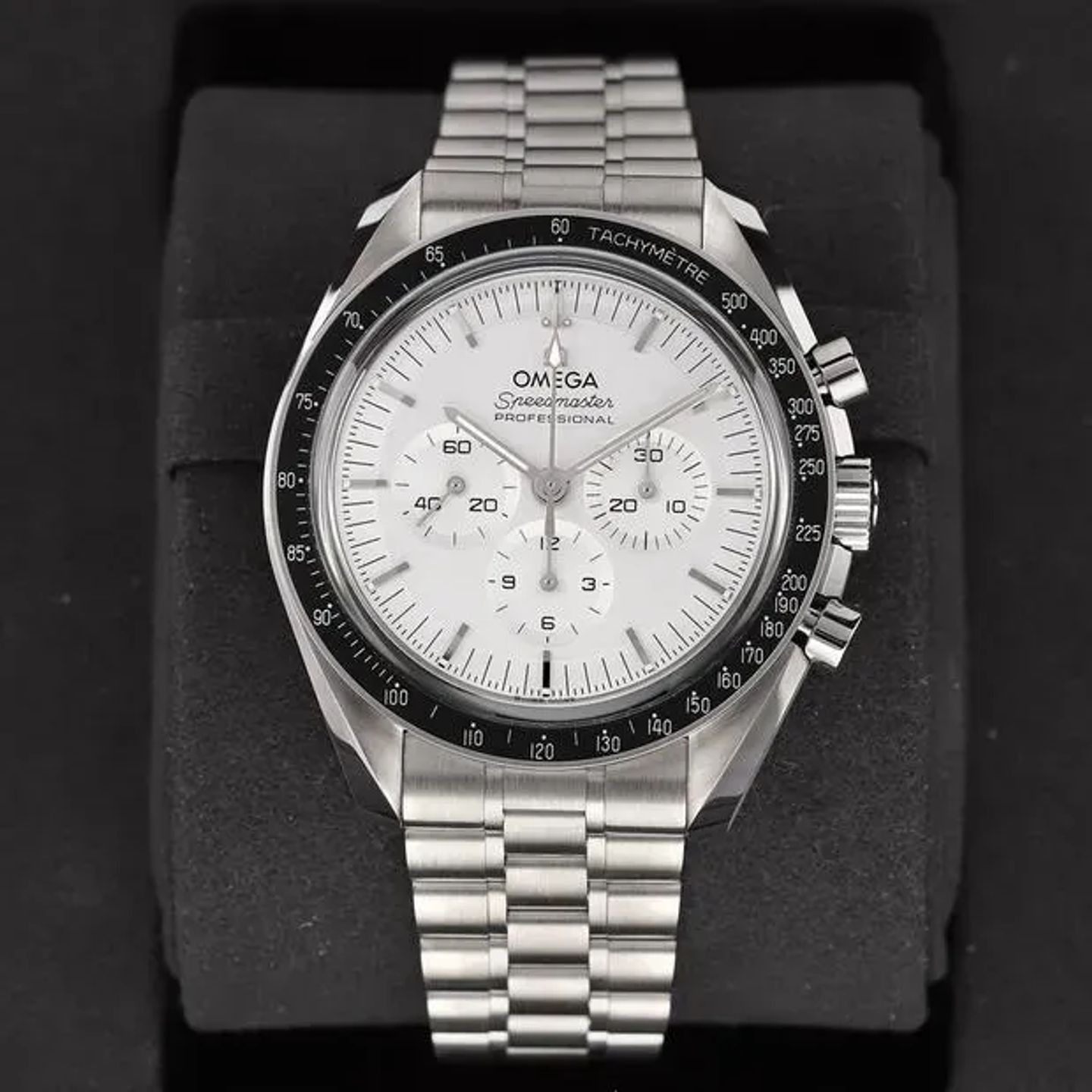 Omega Speedmaster Professional Moonwatch 310.60.42.50.02.001 (2025) - Silver dial 42 mm White Gold case (4/6)