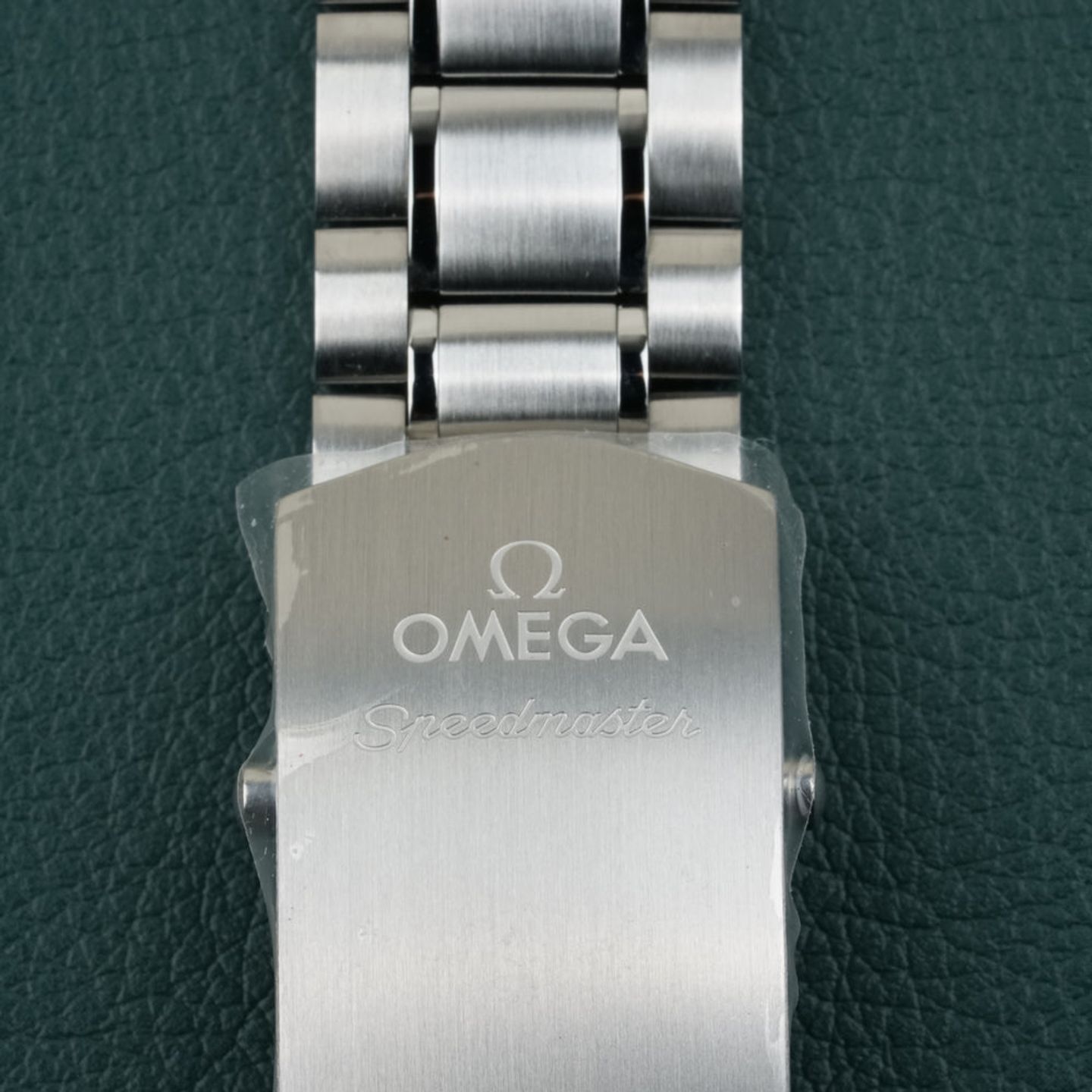 Omega Speedmaster Racing 326.30.40.50.01.002 - (6/8)