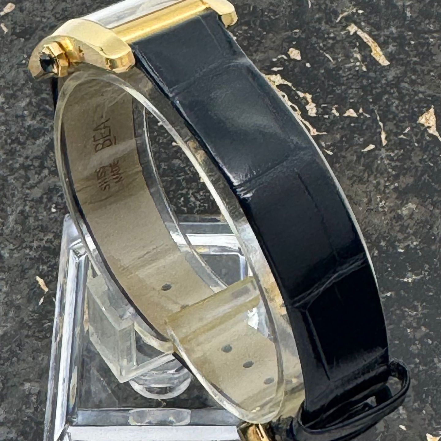 Cartier Tank Américaine WGTA0299 (2025) - Silver dial 35 mm Yellow Gold case (5/8)