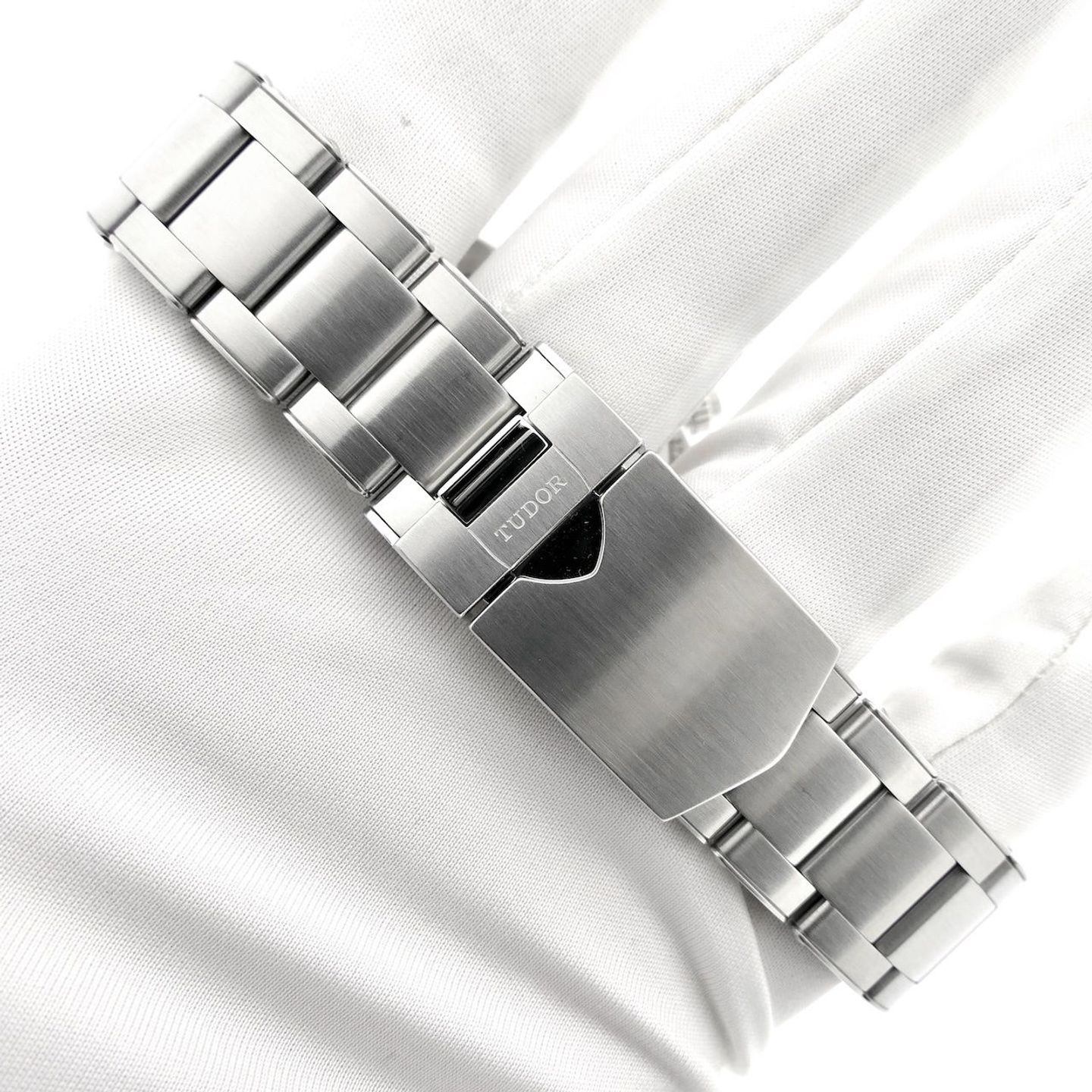 Tudor Black Bay Chrono 79360N (2021) - Silver dial 41 mm Steel case (8/8)