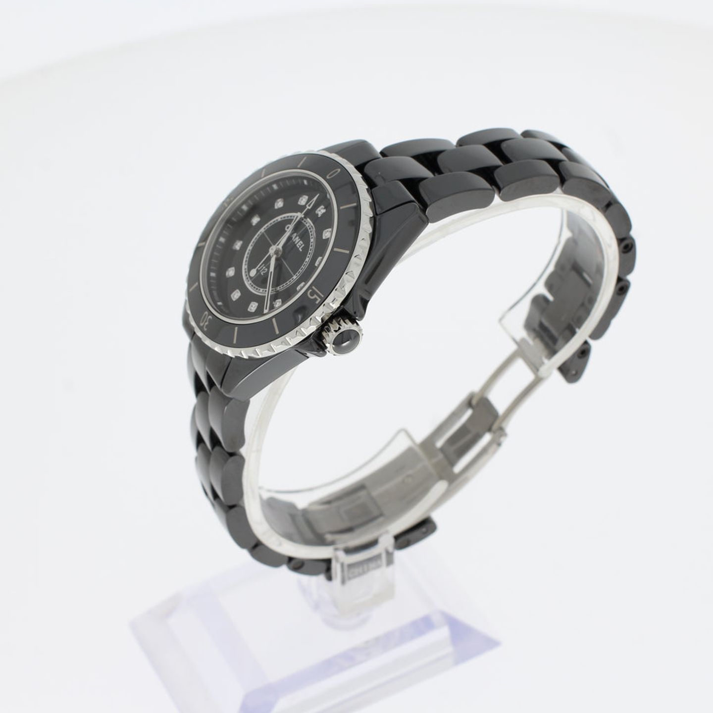 Chanel J12 H5701 (2024) - Black dial 13 mm Ceramic case (2/4)