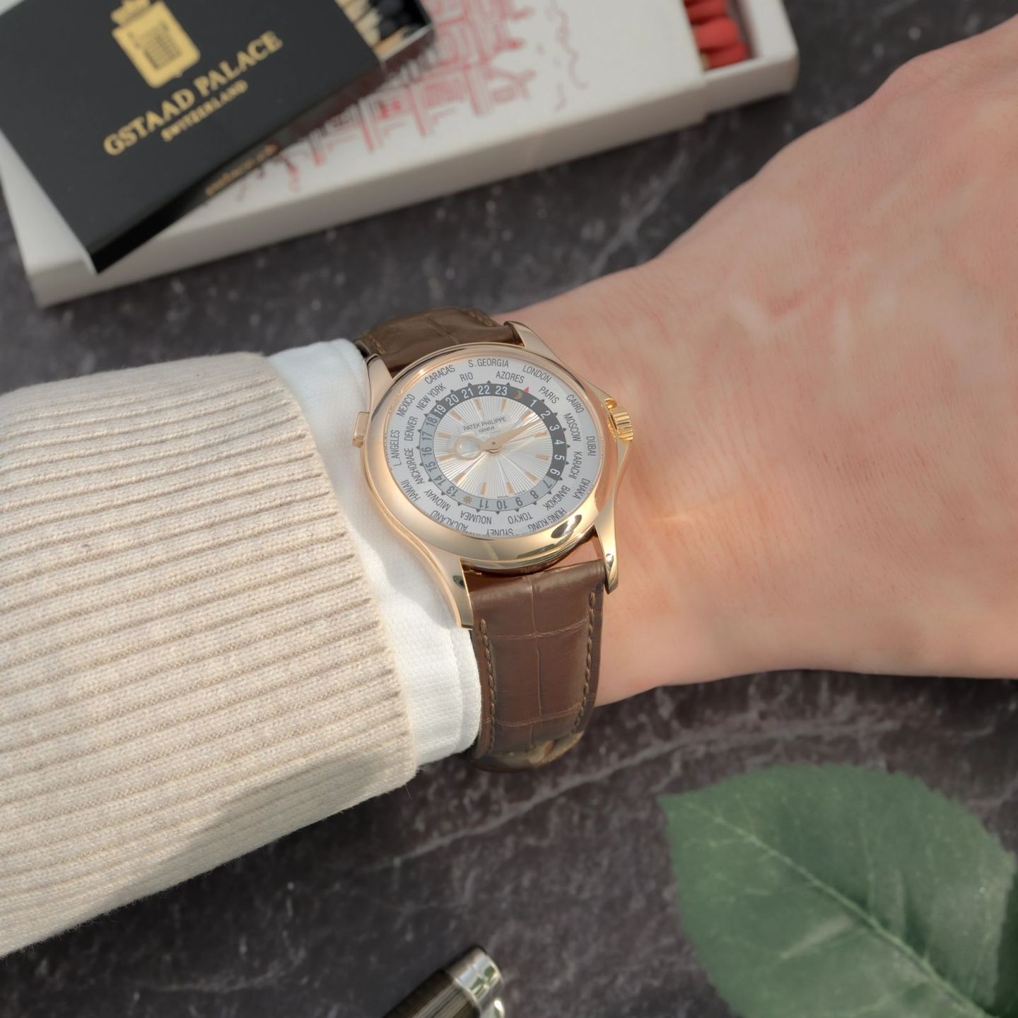 Patek Philippe World Time 5130R - (2/8)