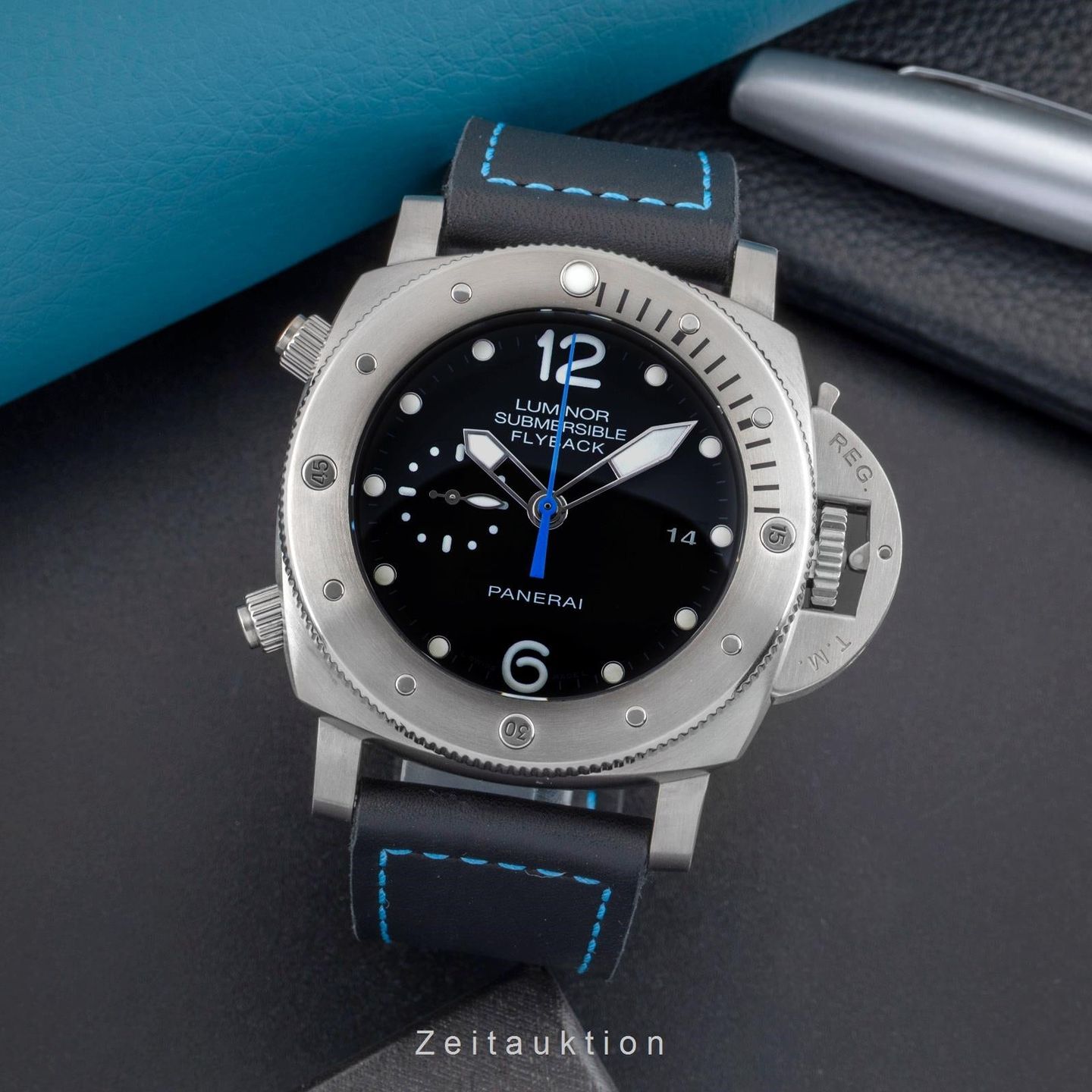 Panerai Luminor Submersible 1950 3 Days Automatic PAM00614 (Onbekend (willekeurig serienummer)) - Zwart wijzerplaat 47mm Titanium (3/8)