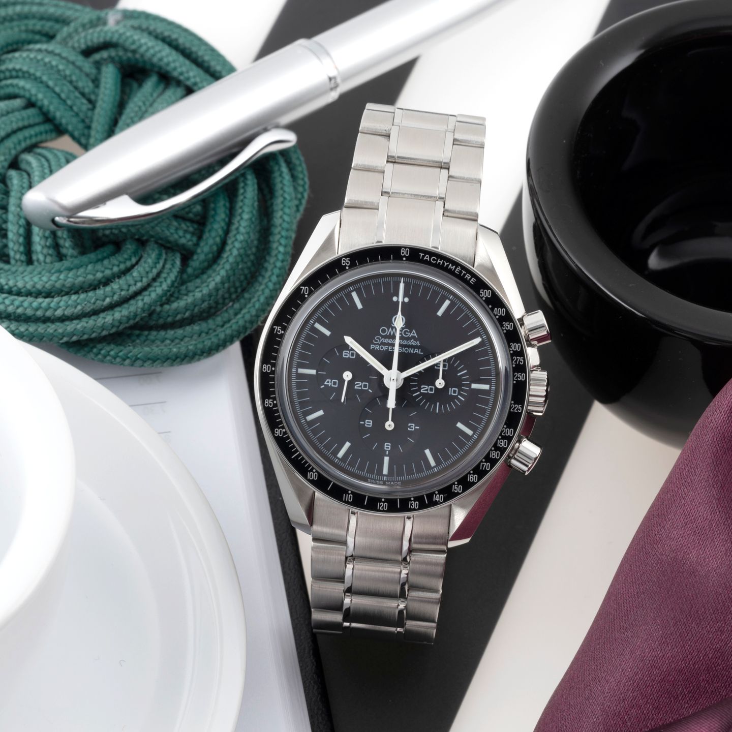 Omega Speedmaster Professional Moonwatch 3573.50.00 (Unknown (random serial)) - Black dial 42 mm Steel case (1/8)