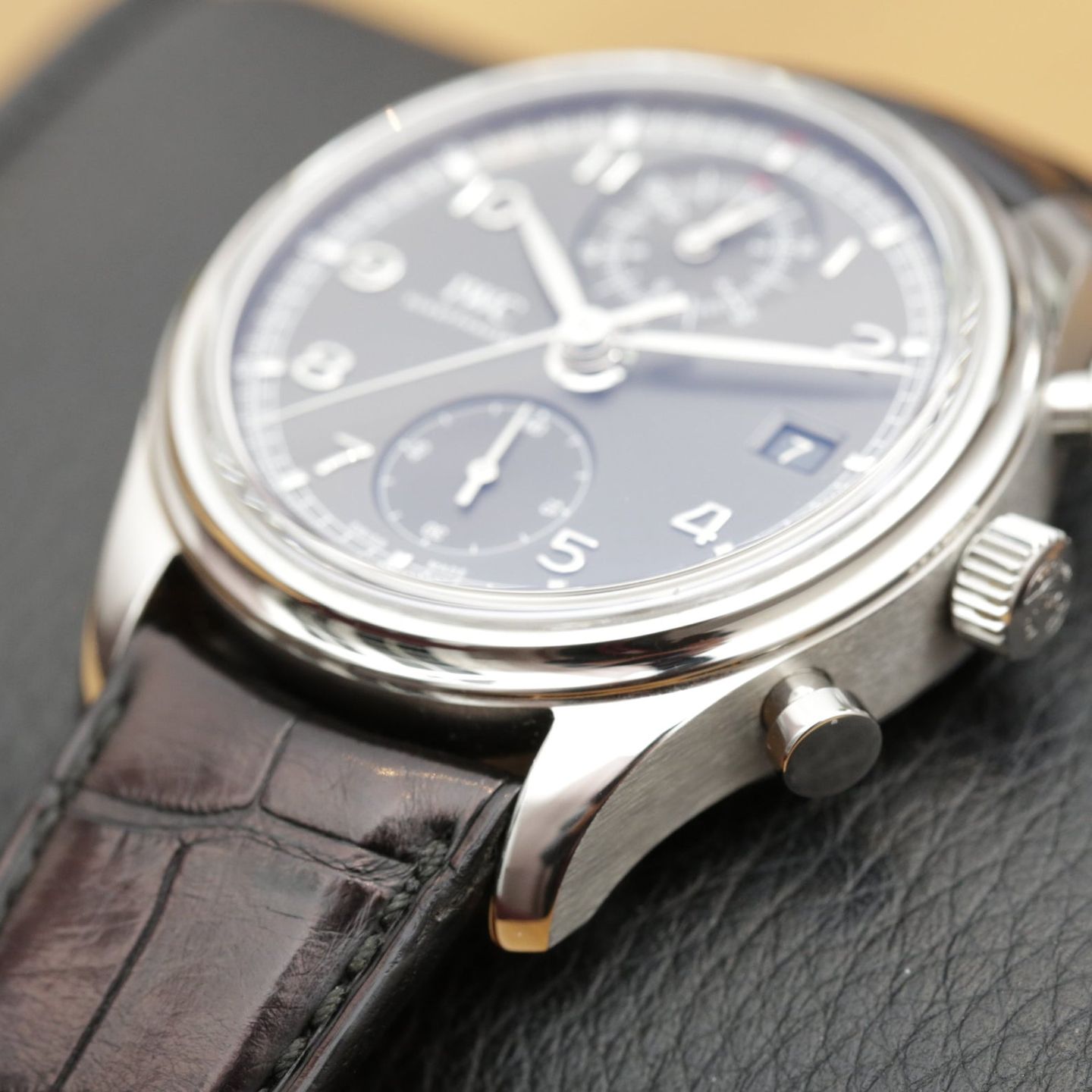 IWC Portuguese Chronograph IW390404 (2014) - Grey dial 42 mm Steel case (3/7)