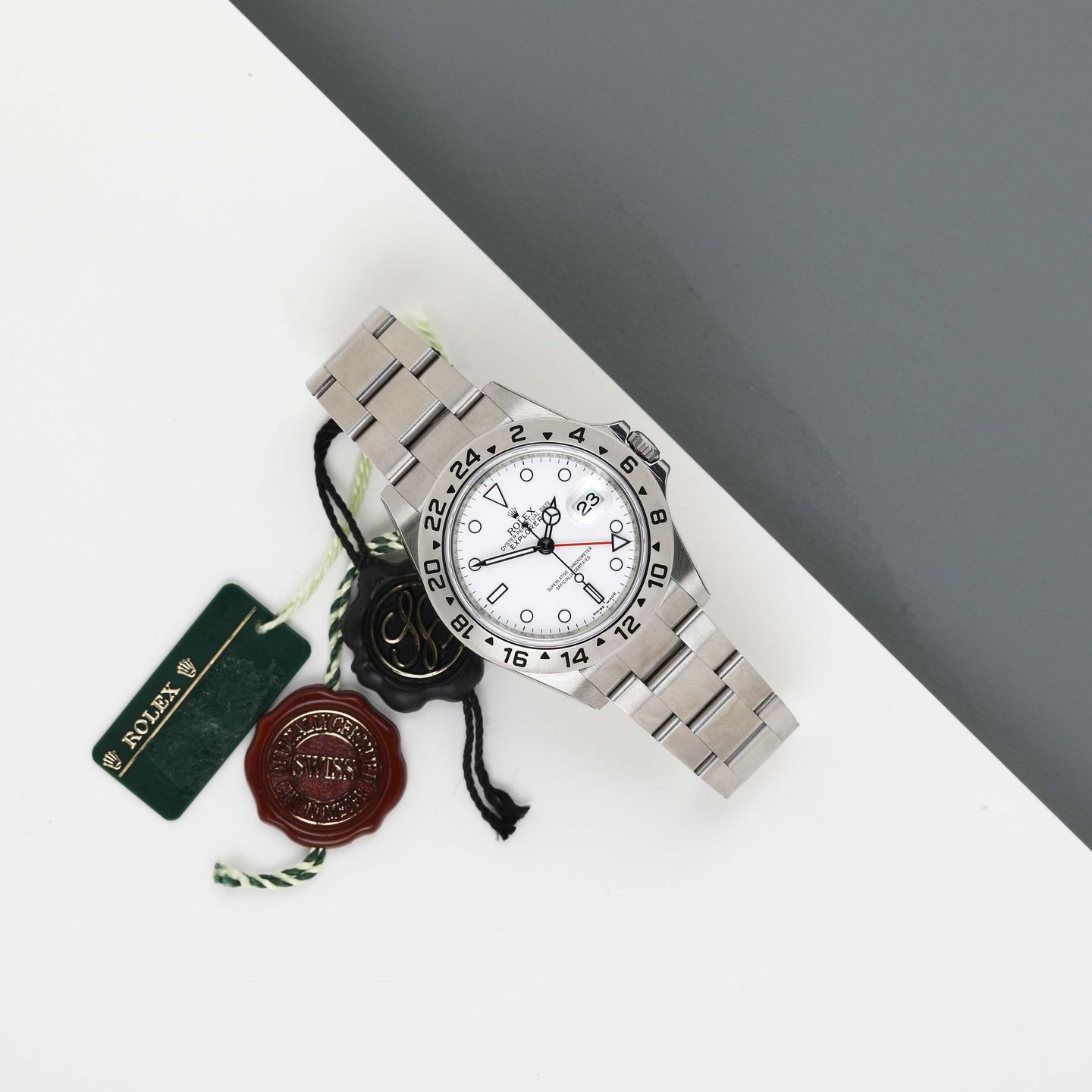 Rolex Explorer II 16570 (2011) - White dial 40 mm Steel case (1/7)