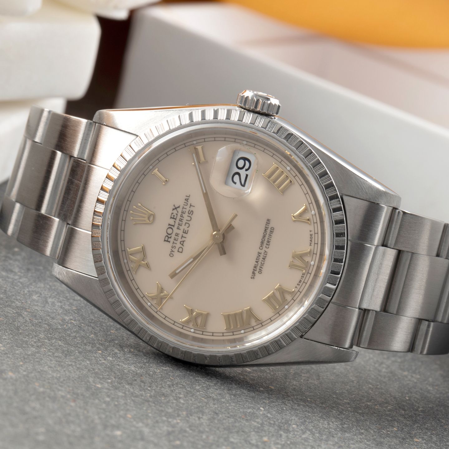 Rolex Datejust 36 16220 (2003) - Wit wijzerplaat 36mm Staal (2/8)