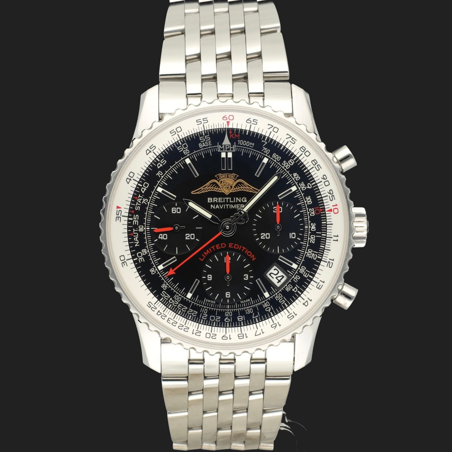 Breitling Navitimer A233225U/BD70 (2016) - Black dial 42 mm Steel case (3/8)