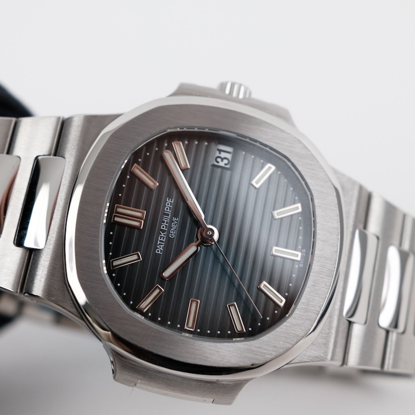 Patek Philippe Nautilus 5800/1A-001 (2007) - Blue dial 38 mm Steel case (4/8)