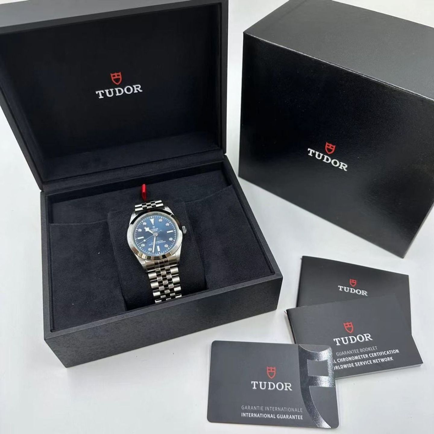 Tudor Black Bay 79660-0005 - (2/8)