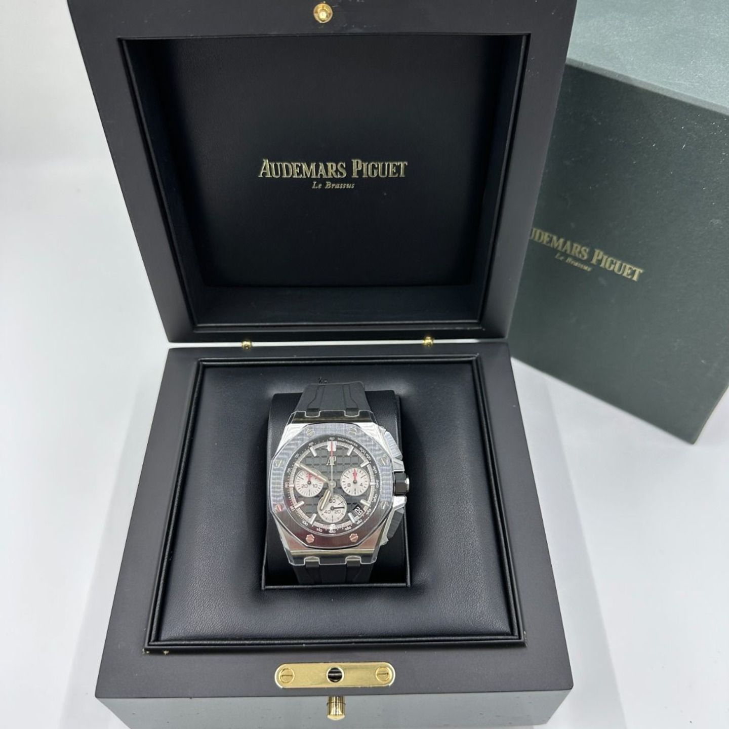 Audemars Piguet Royal Oak Offshore 26420SO.OO.A002CA.01 (2024) - Black dial 43 mm Steel case (4/8)