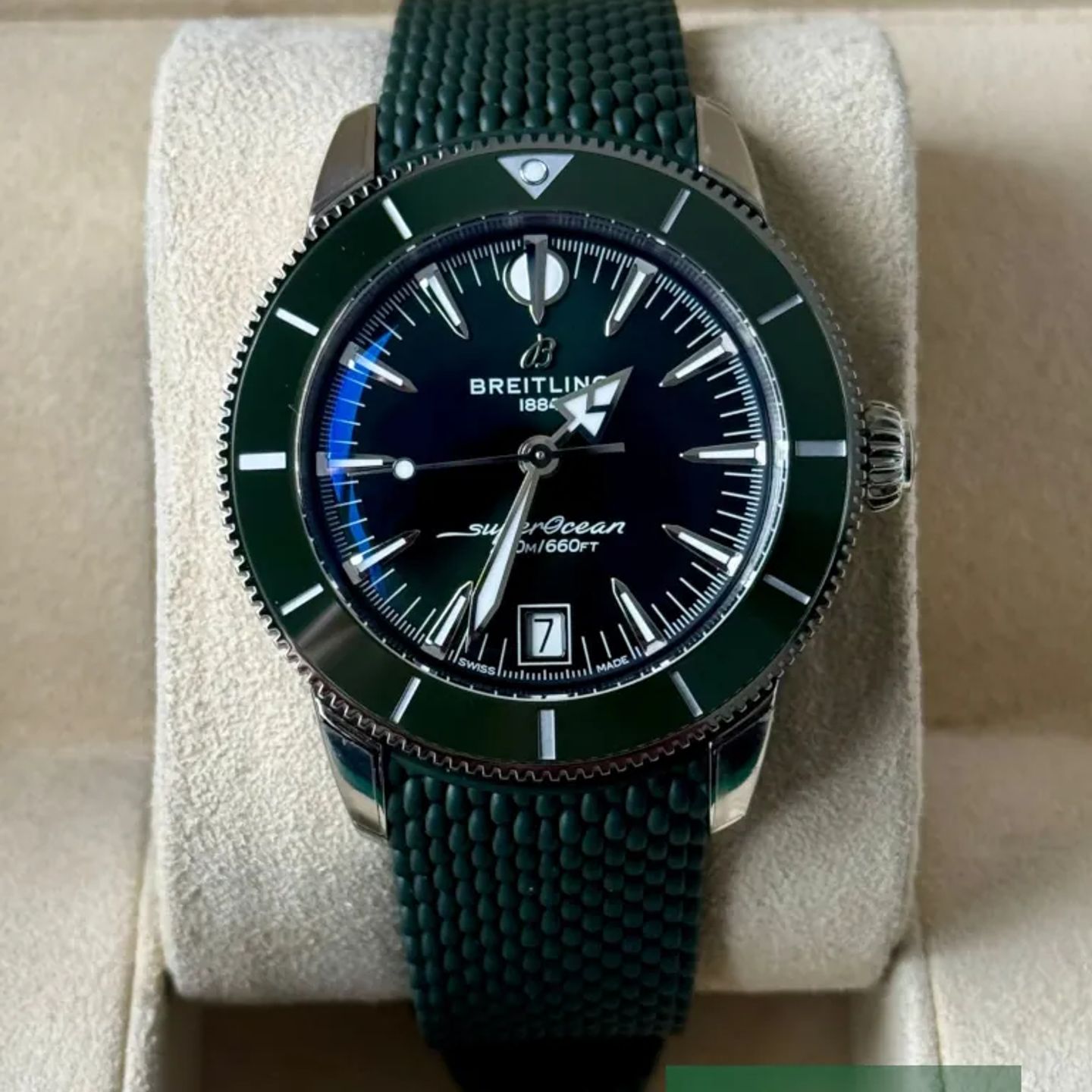 Breitling Superocean Heritage 42 AB3111361L1S1 (2025) - Green dial 42 mm Steel case (2/7)