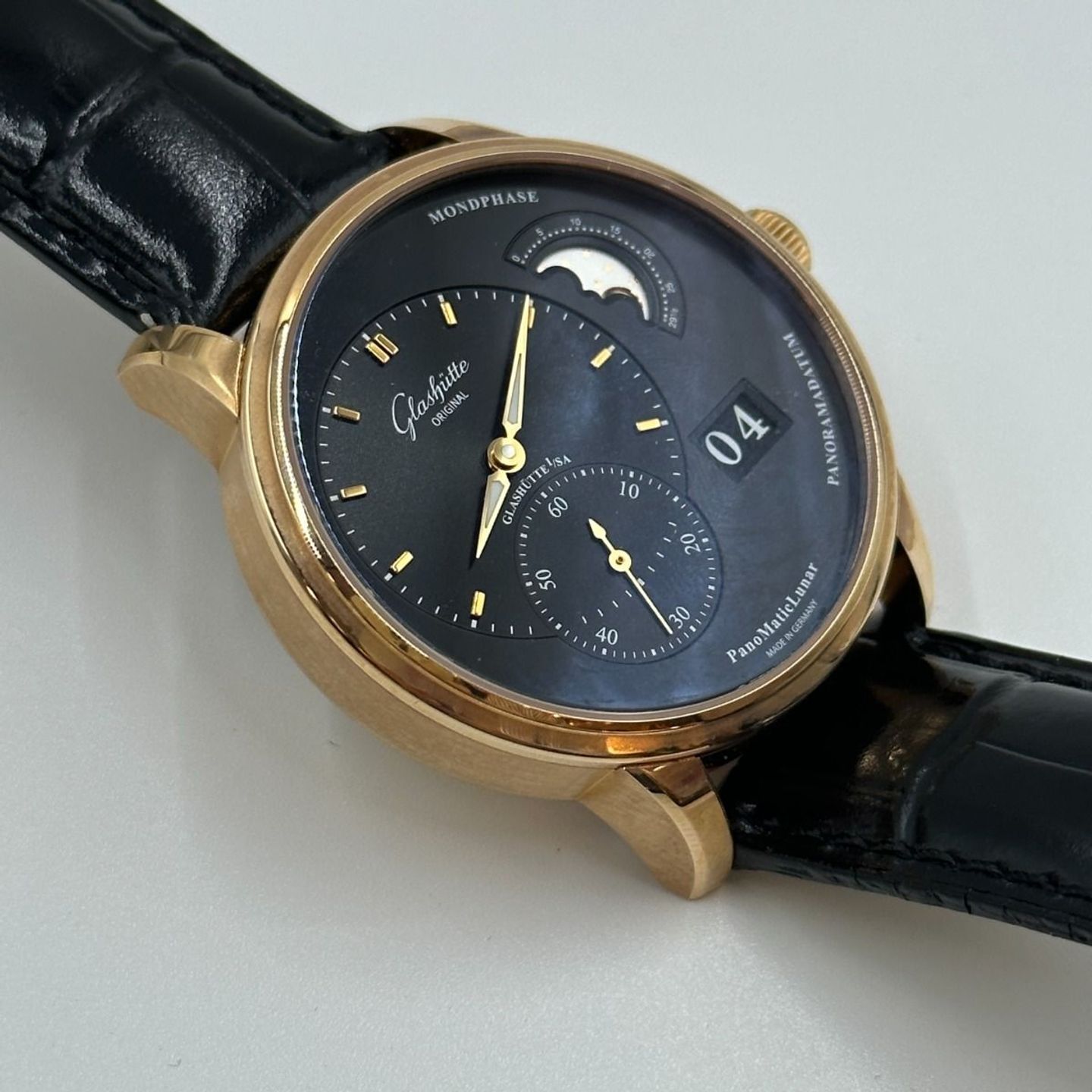 Glashütte Original PanoMaticLunar 1-90-02-49-35-30 (2024) - Black dial 40 mm Red Gold case (4/8)