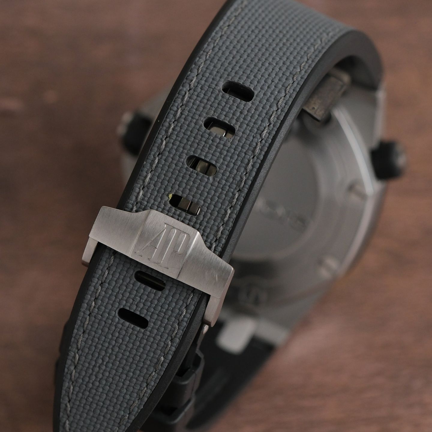 Audemars Piguet Royal Oak Offshore Diver 15703ST - (8/14)