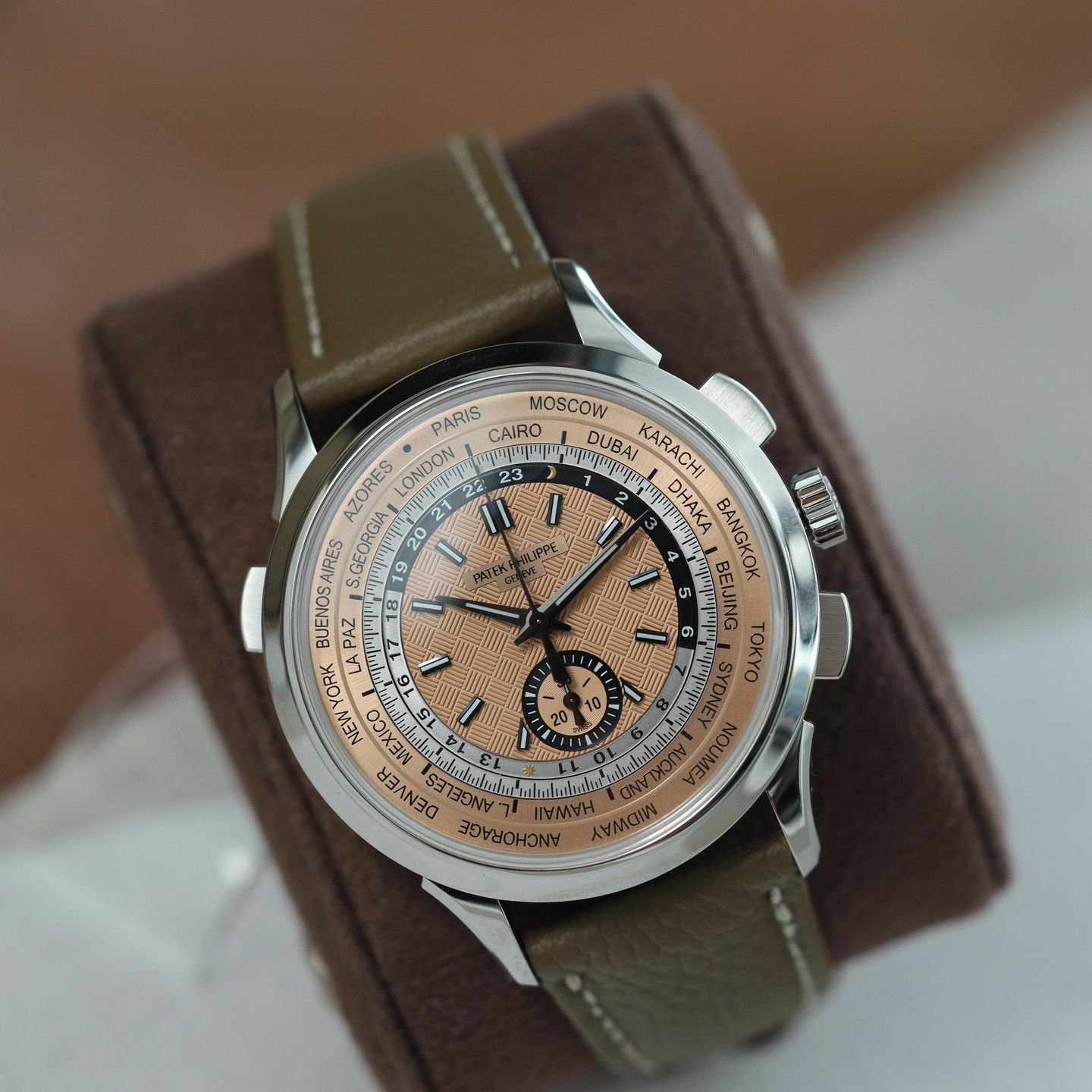 Patek Philippe Complications 5935A (2024) - 42 mm Steel case (4/5)