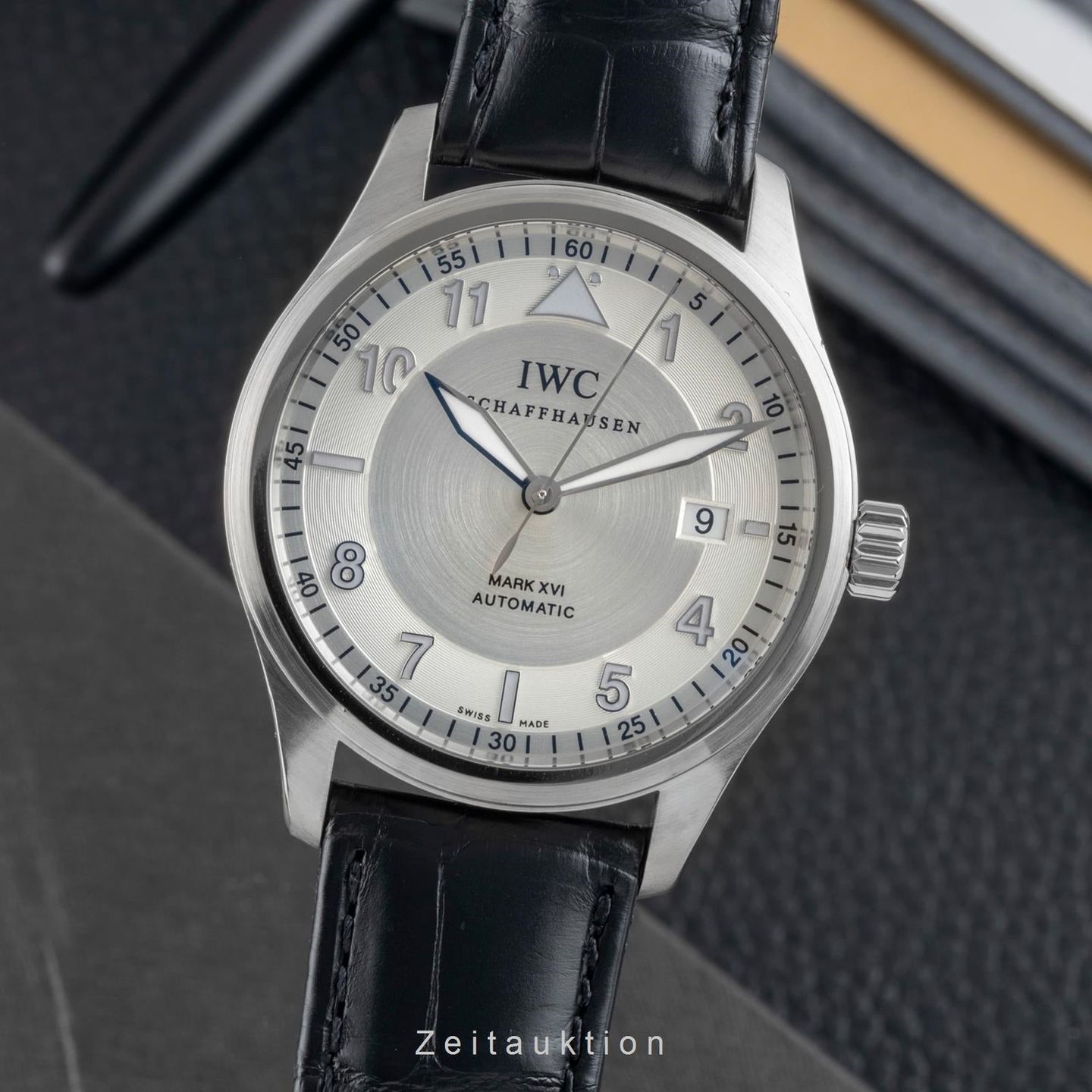 IWC Pilot Mark IW325502 (Onbekend (willekeurig serienummer)) - Zilver wijzerplaat 39mm Staal (1/8)