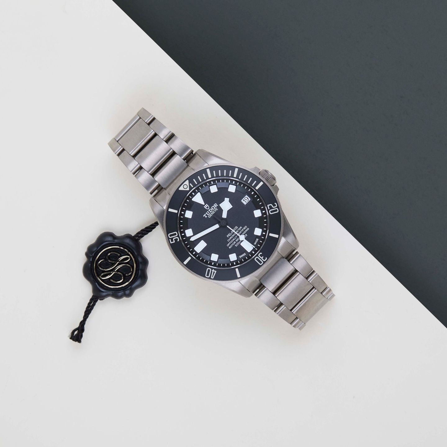 Tudor Pelagos 25600TN (2021) - Black dial 42 mm Titanium case (2/8)