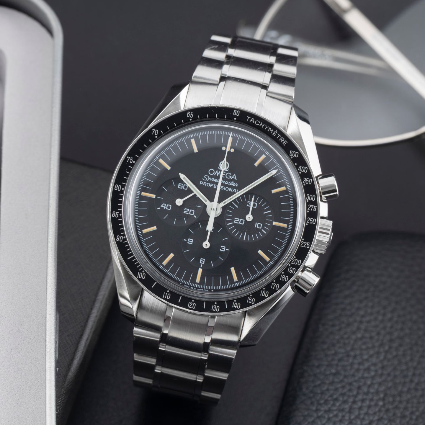 Omega Speedmaster Professional Moonwatch 3592.50.00 I (Unknown (random serial)) - Black dial 42 mm Steel case (1/8)