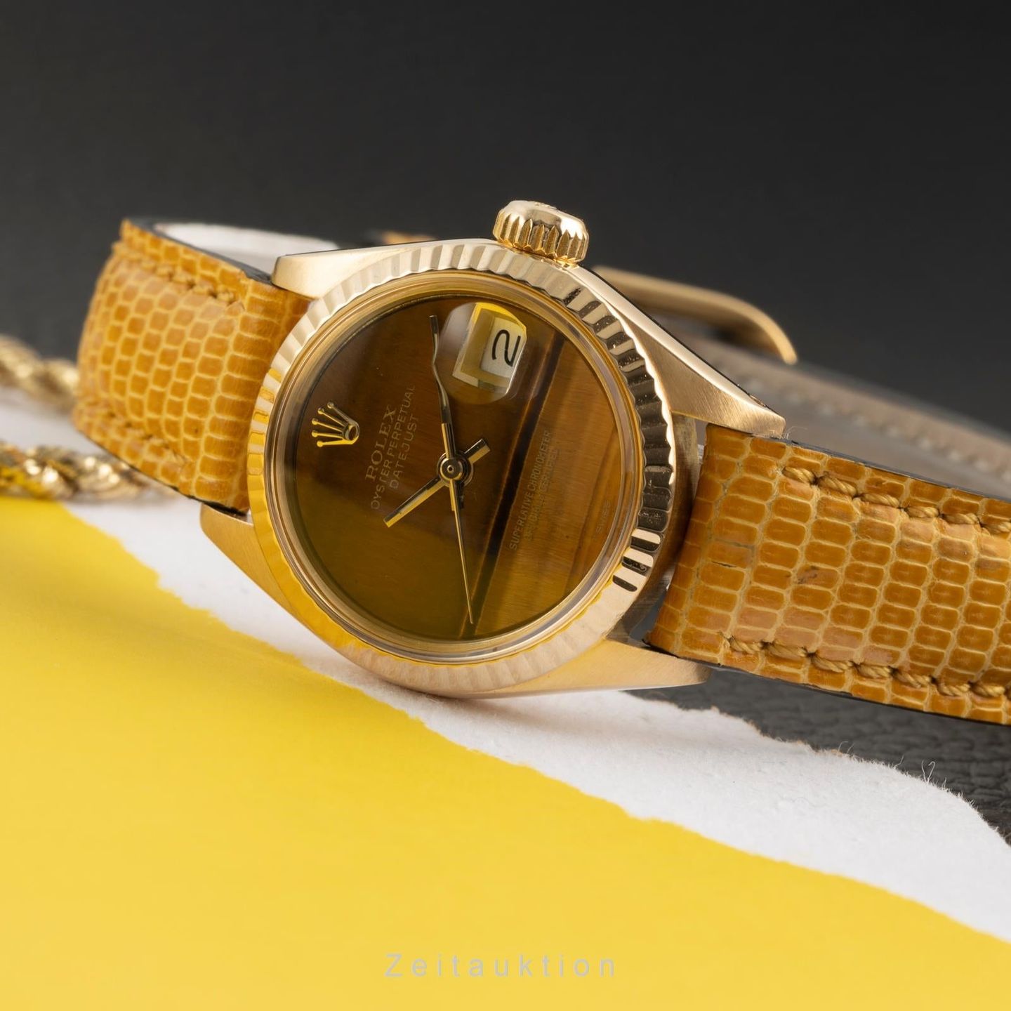 Rolex Lady-Datejust 6917 (1975) - Bruin wijzerplaat 26mm Geelgoud (2/8)