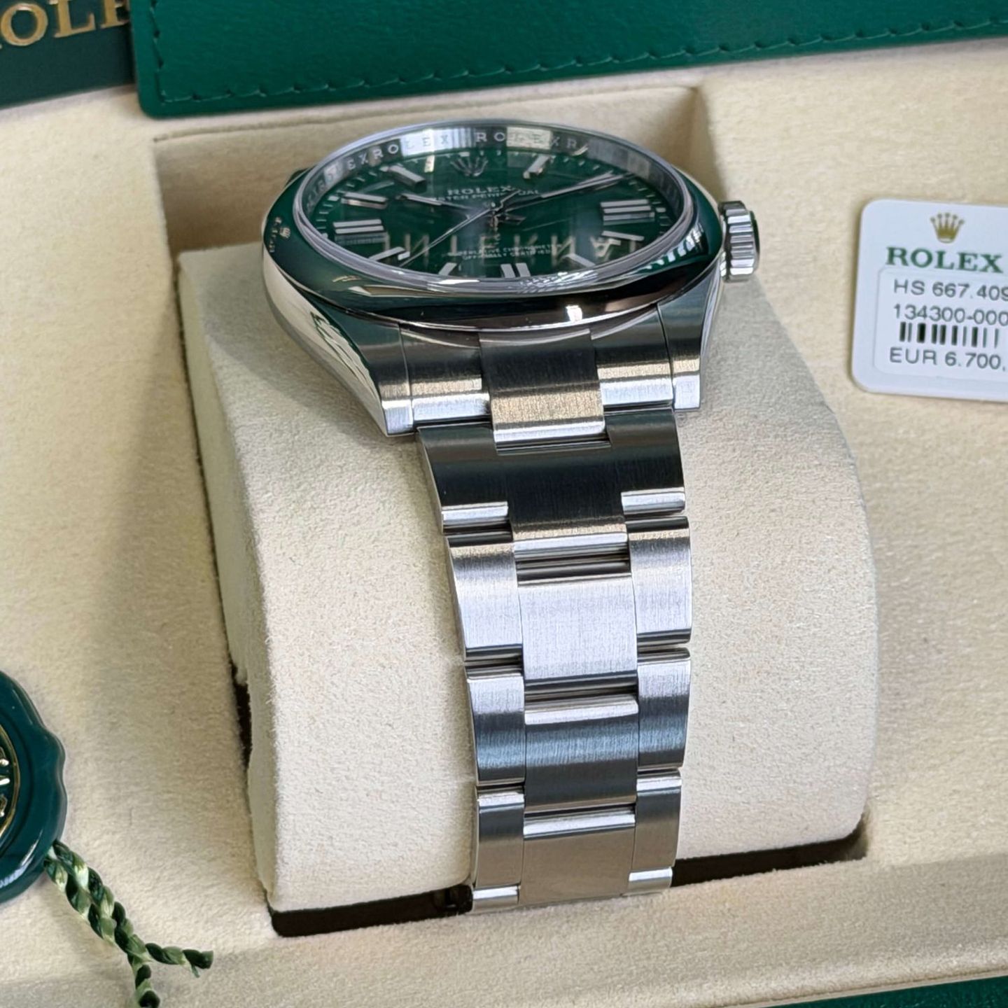 Rolex Oyster Perpetual 41 124300 - (5/7)