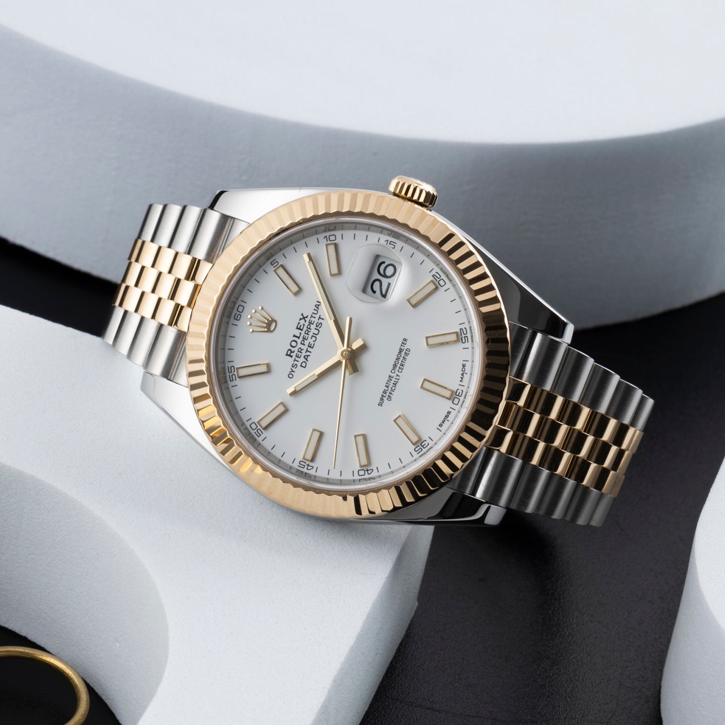 Rolex Datejust 41 126333 (Unknown (random serial)) - White dial 41 mm Gold/Steel case (2/8)