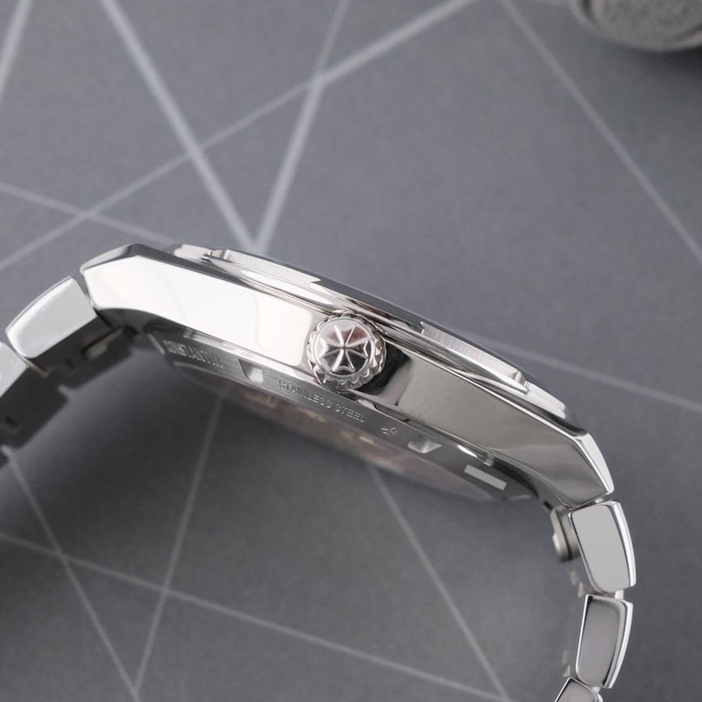 Vacheron Constantin Overseas 4520V/210A-B128 - (7/8)