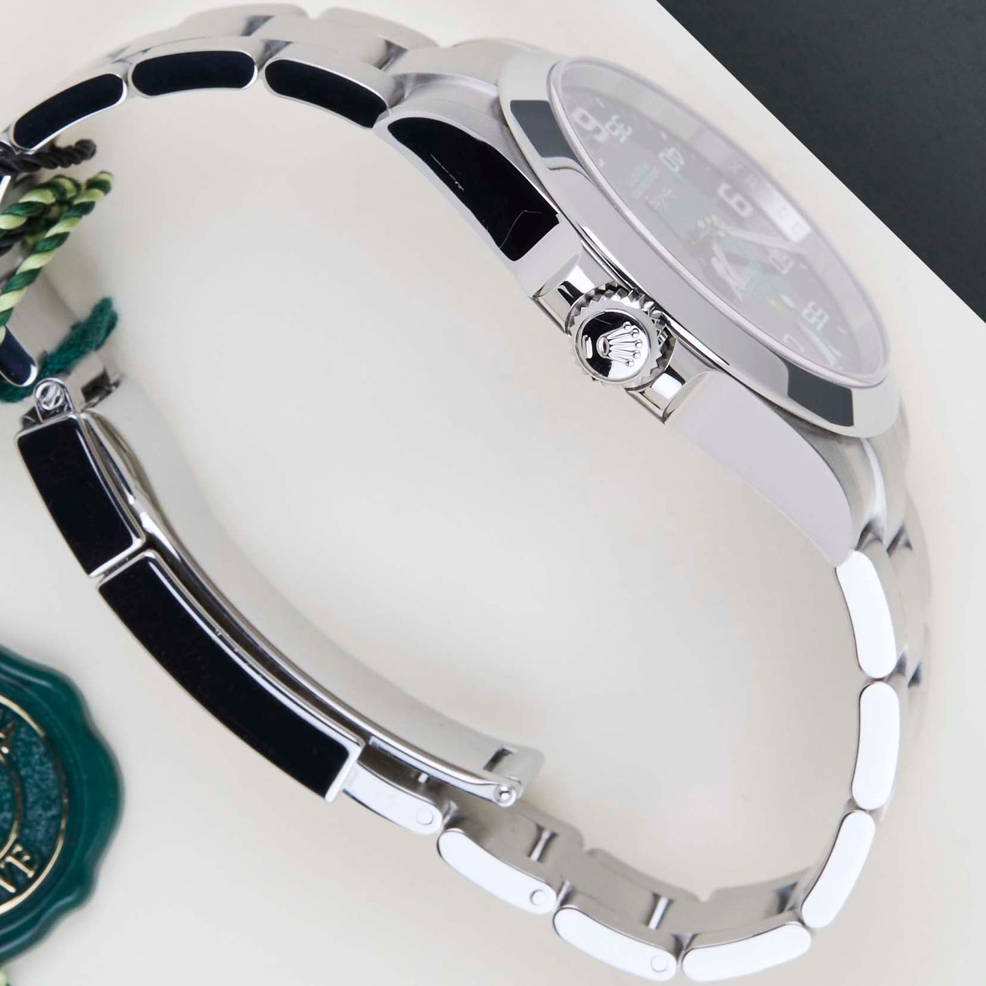 Rolex Air-King 126900 (2024) - Black dial 40 mm Steel case (7/8)